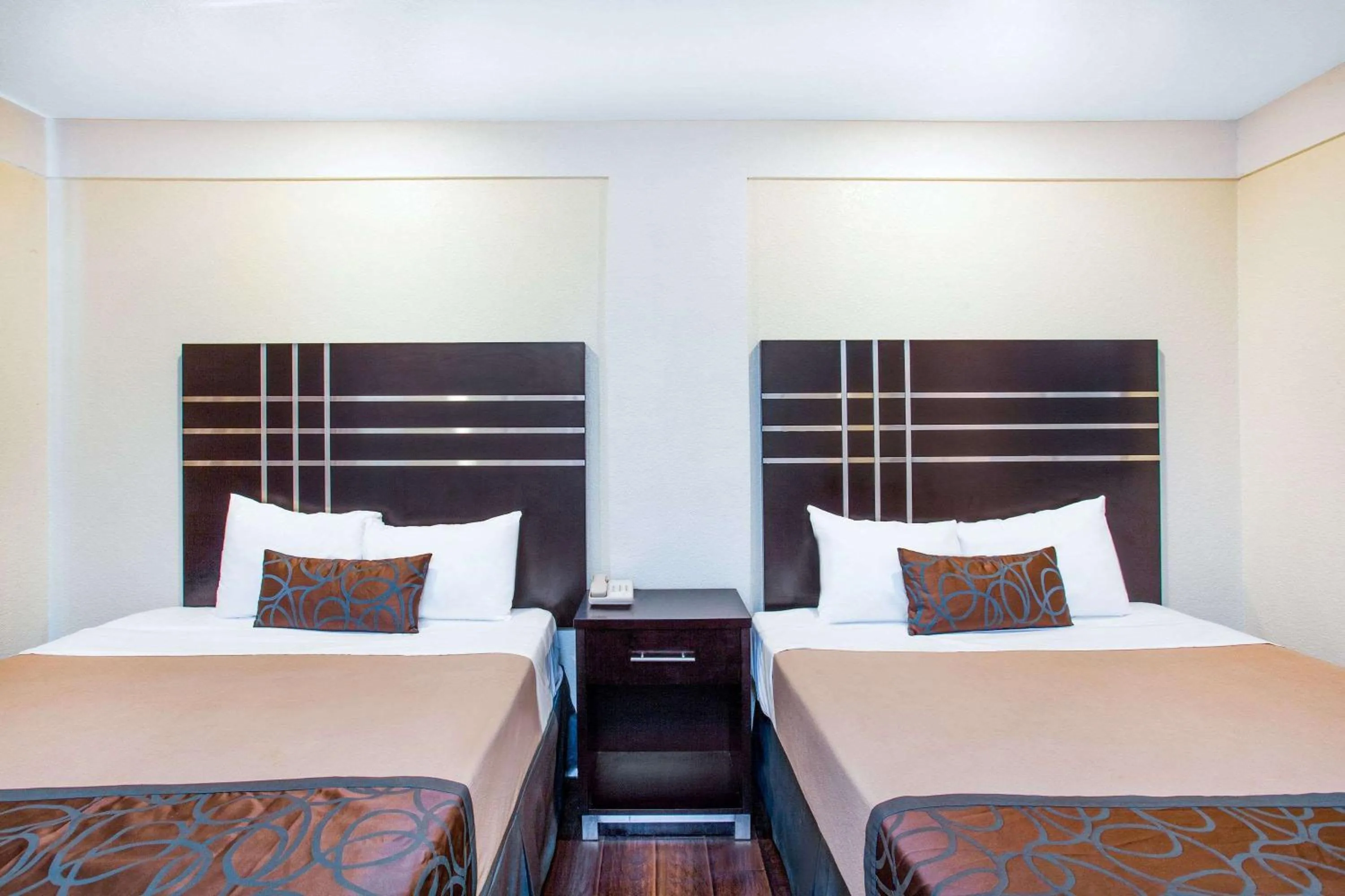 Photo of the whole room in Travelodge by Wyndham Fresno Yosemite Area