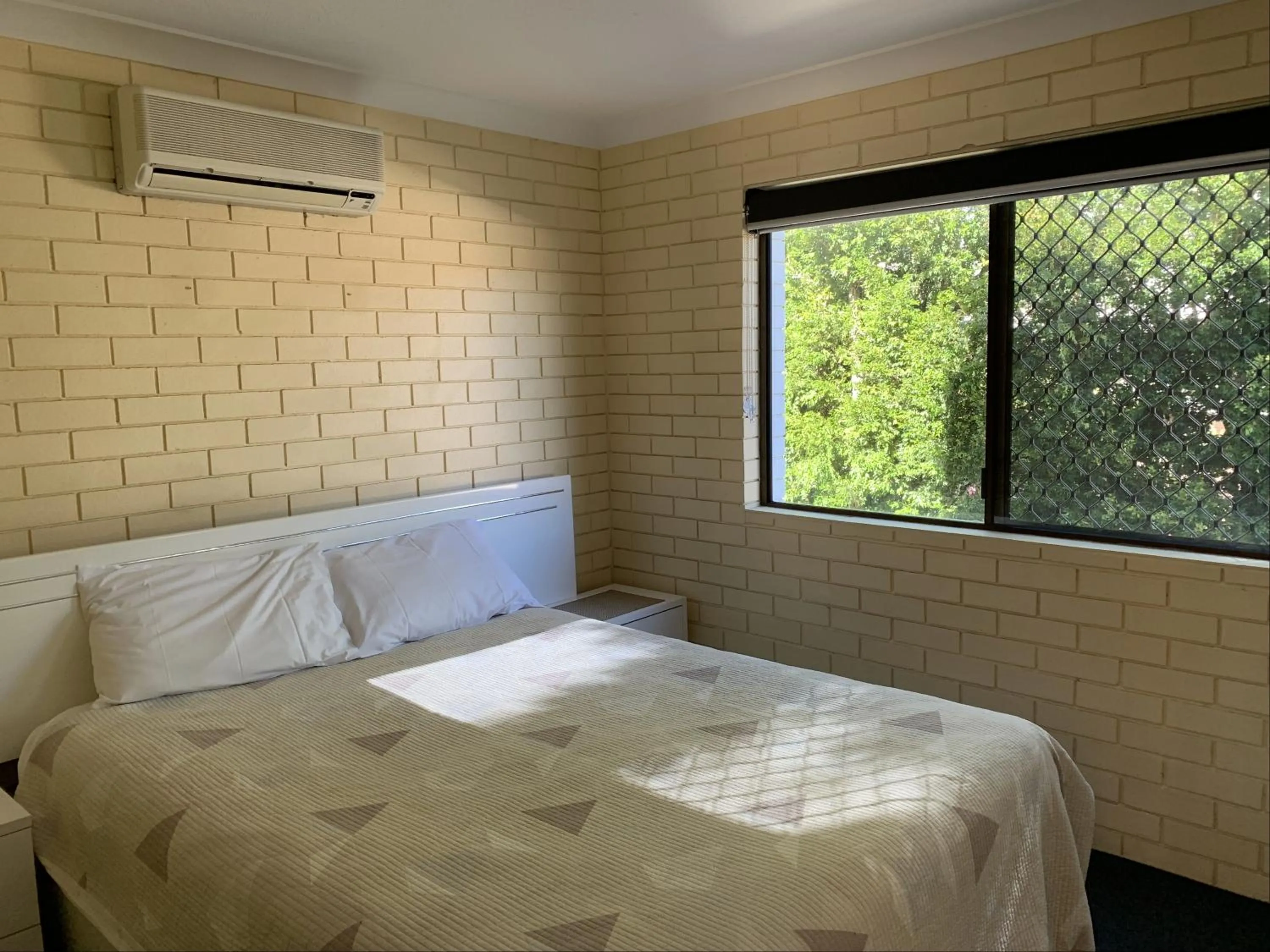 Bedroom, Bed in Harbour Side Resort