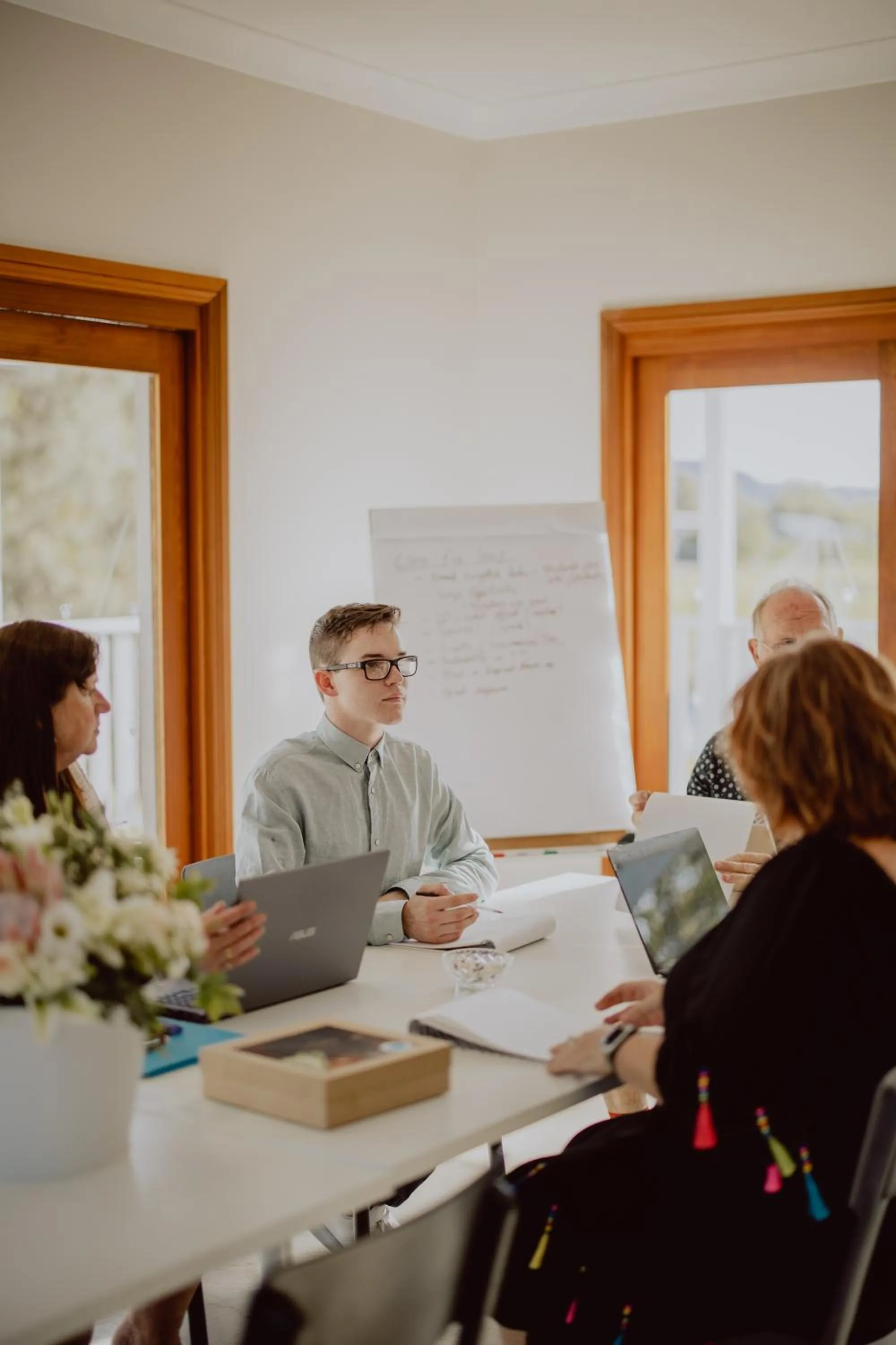 Meeting/conference room in Thistle Hill Guesthouse - walk to many wineries and restaurants