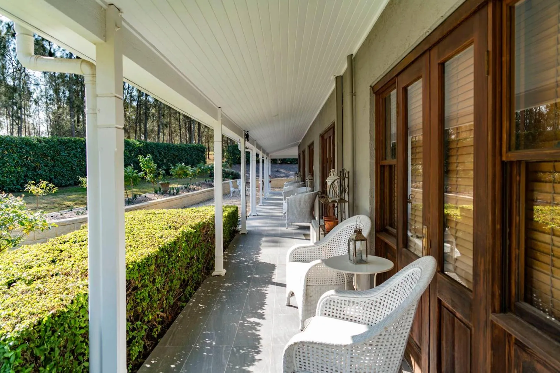 Thistle Hill Guesthouse - walk to many wineries and restaurants