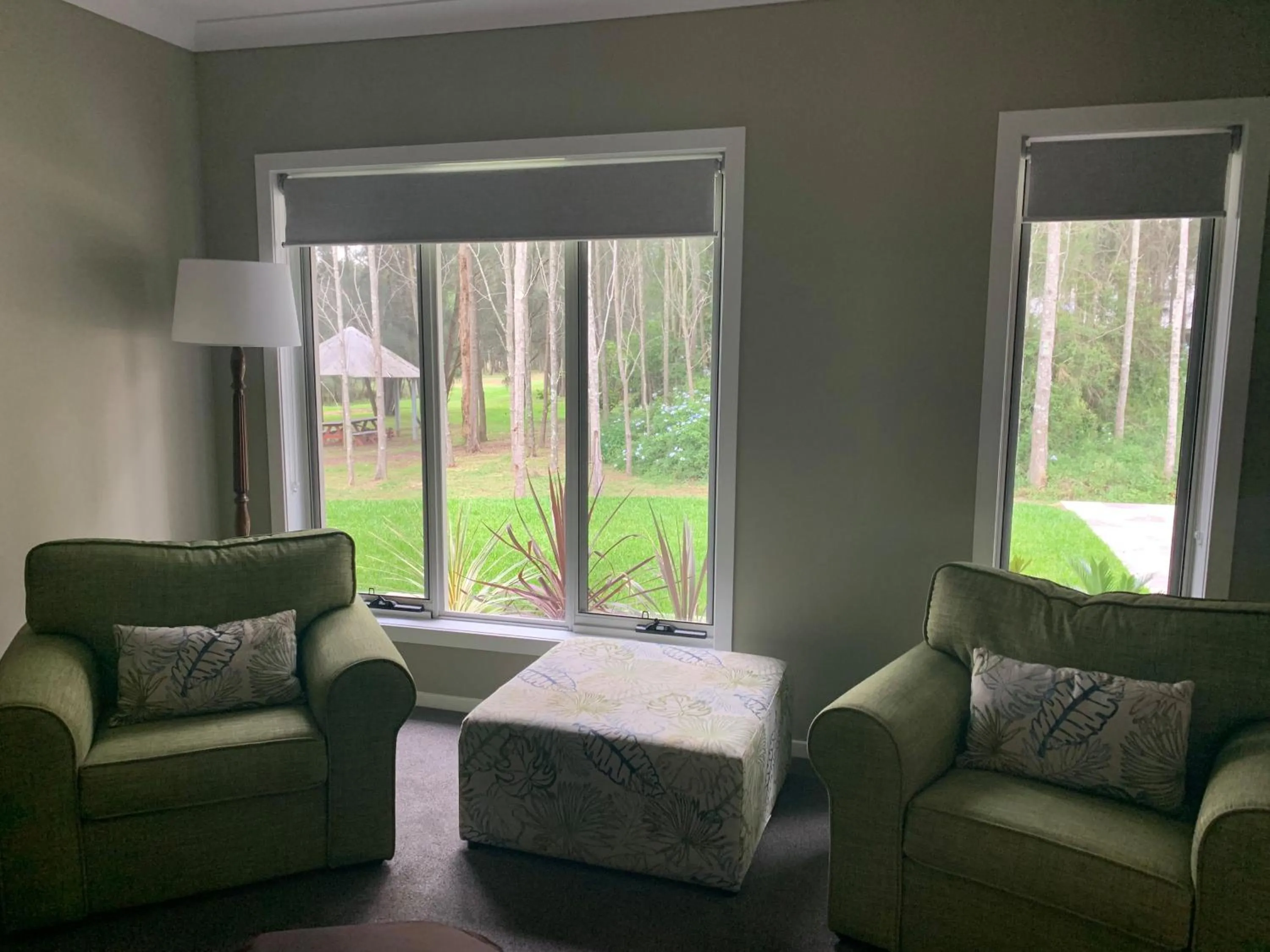 Living room in Thistle Hill Guesthouse - walk to many wineries and restaurants