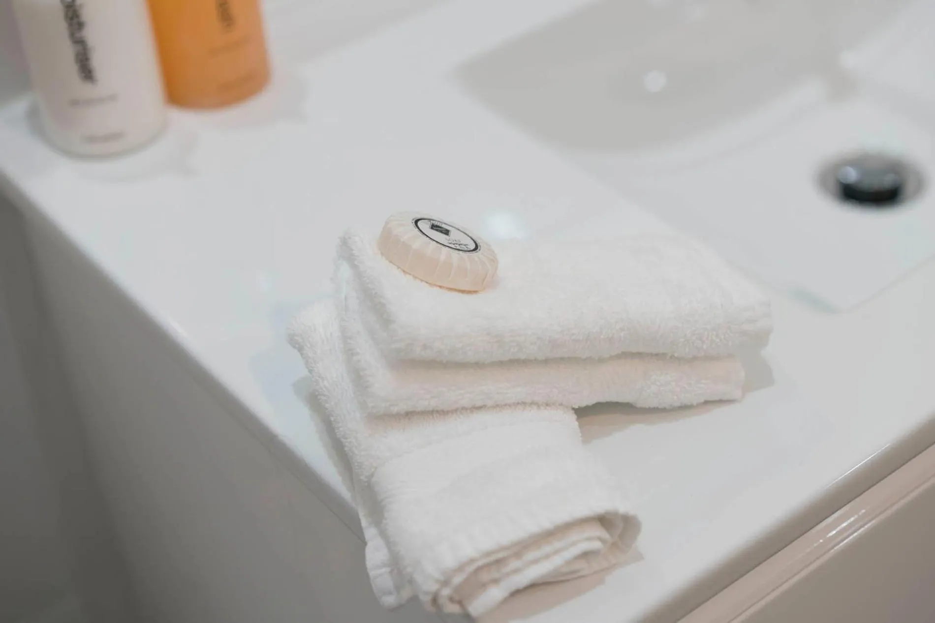 Thistle Hill Guesthouse - walk to many wineries and restaurants