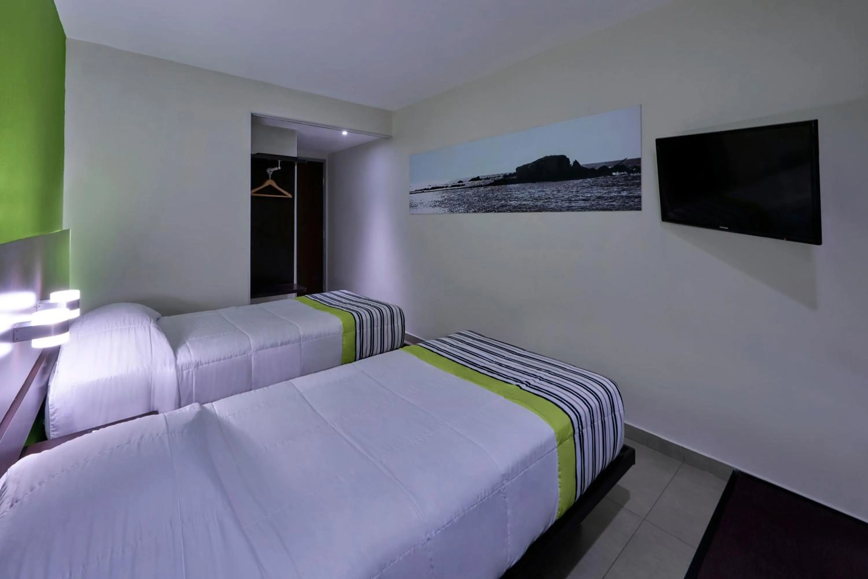 Bedroom, Bed in City Express Junior by Marriott Cancun