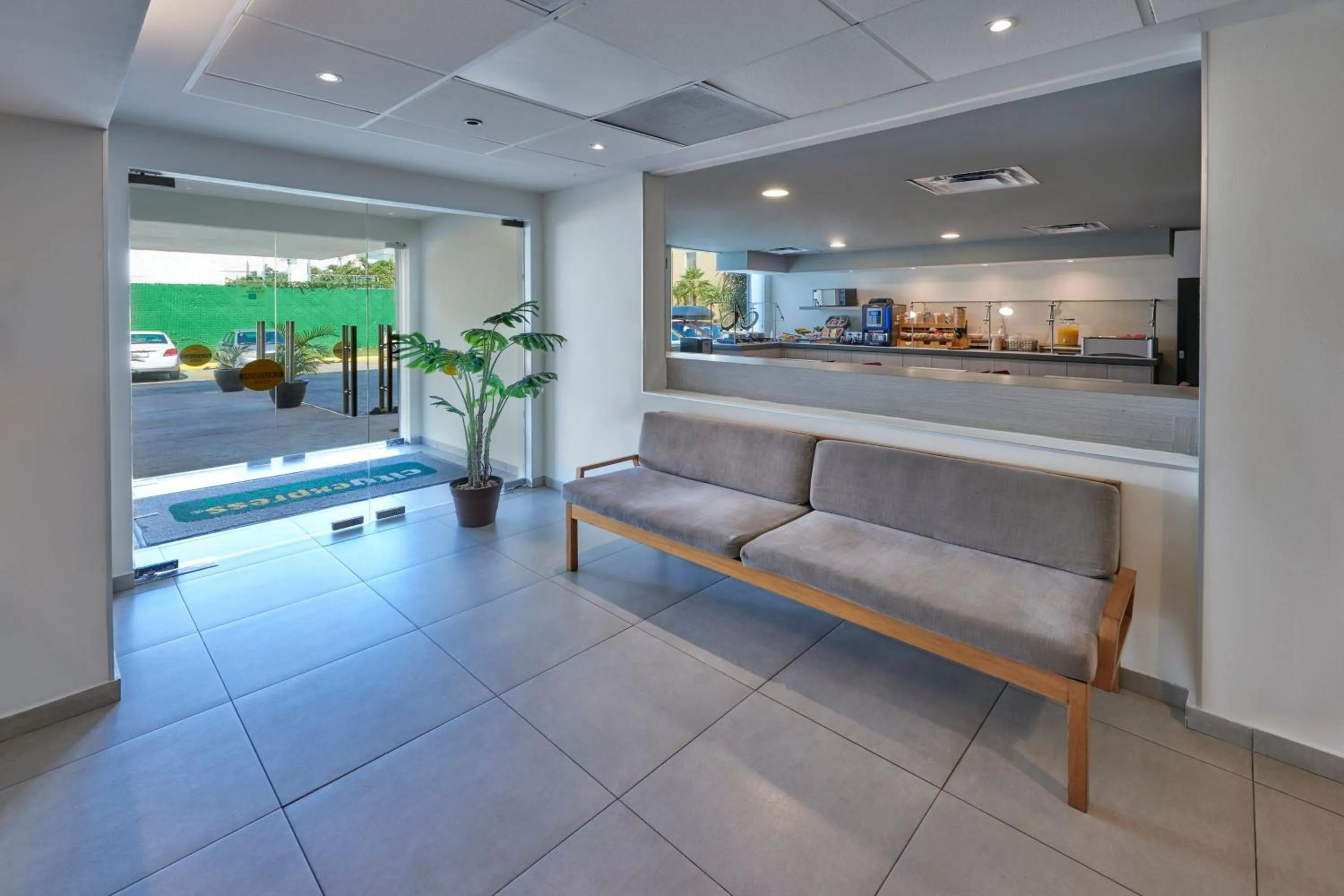 Lobby or reception in City Express Junior by Marriott Cancun
