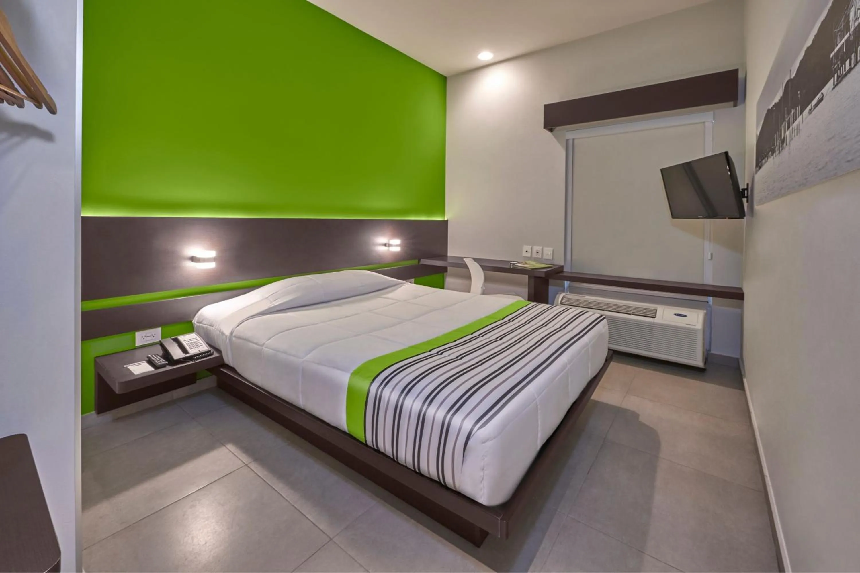 Bedroom, Bed in City Express Junior by Marriott Cancun