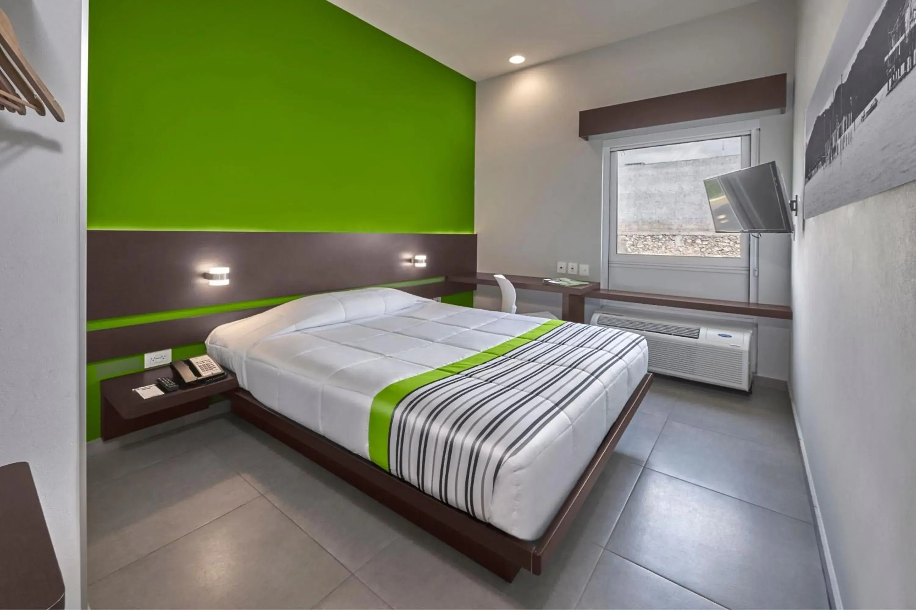 Queen Room in City Express Junior by Marriott Cancun Queen Room in City Express Junior by Marriott Cancun