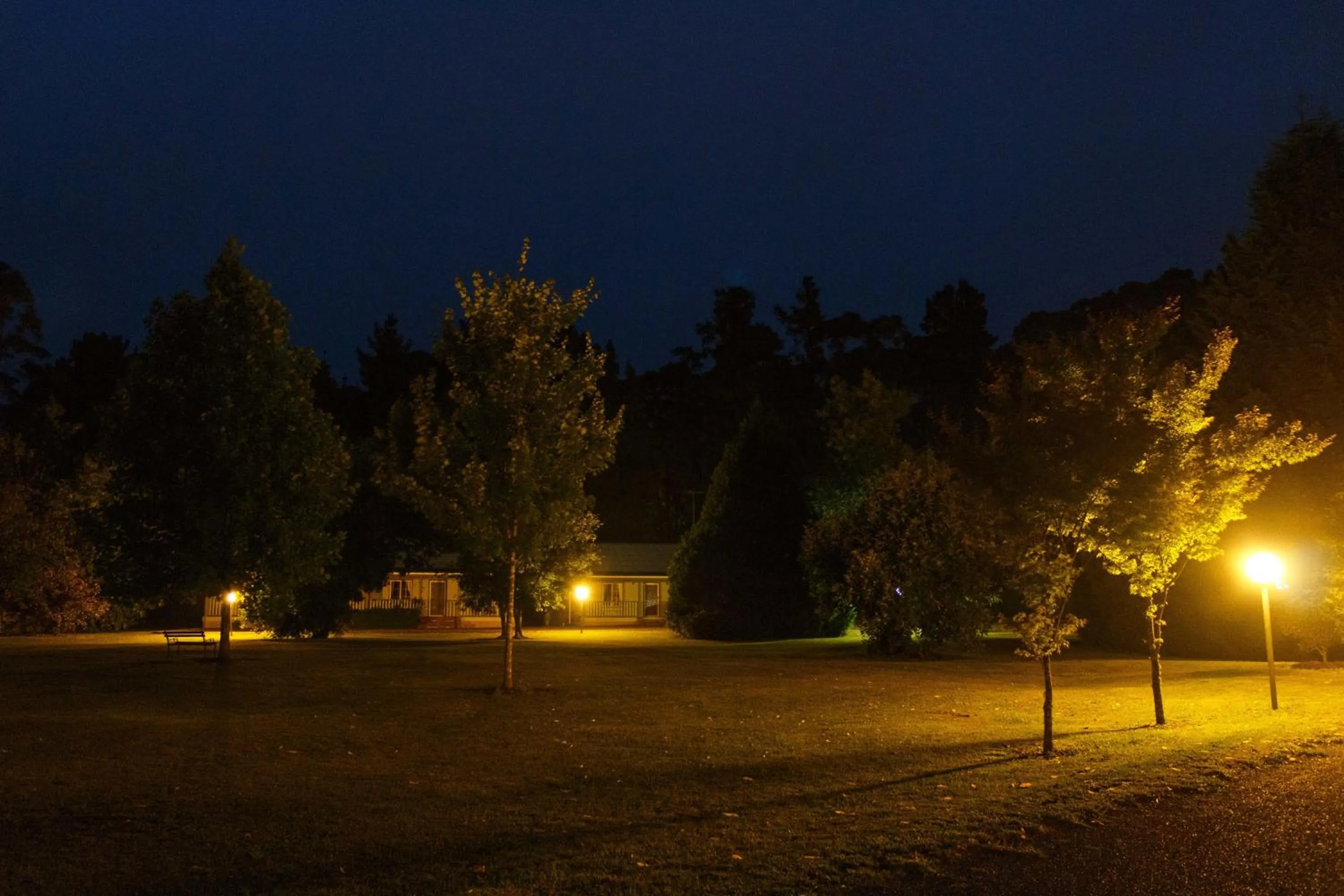 Night in Federation Gardens & Possums Hideaway