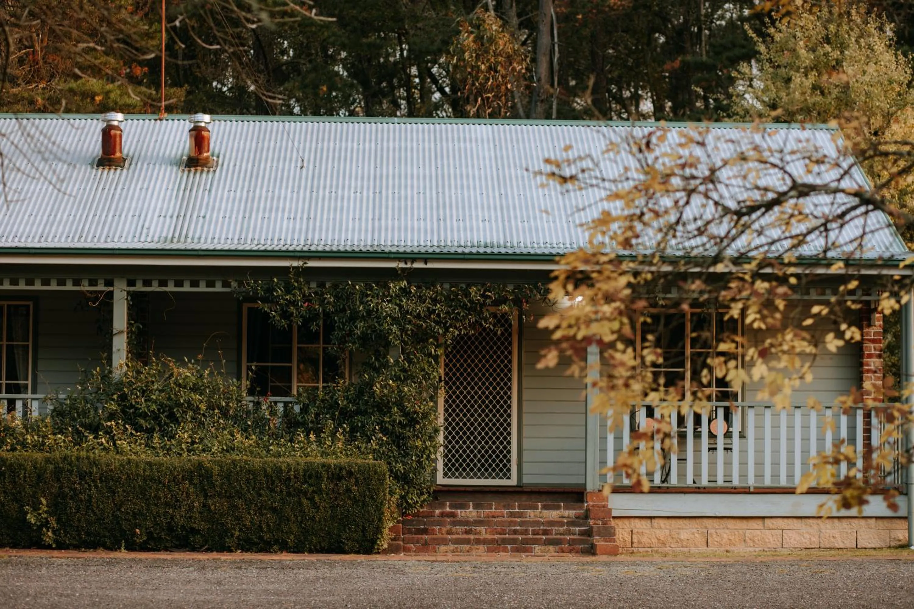 Facade/entrance in Federation Gardens & Possums Hideaway
