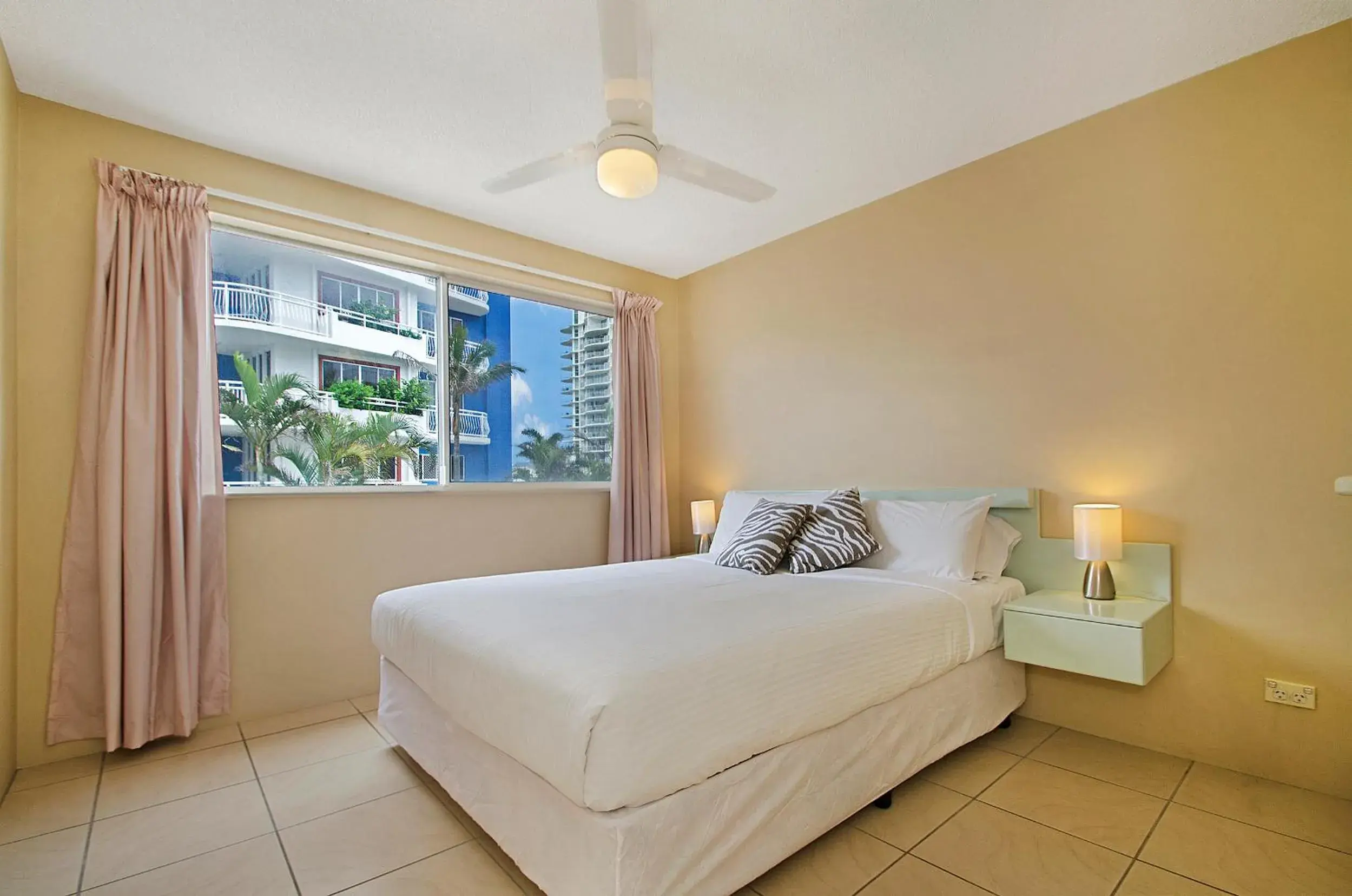 Two-Bedroom Apartment in The Beach Houses Maroochydore Two-Bedroom Apartment in The Beach Houses Maroochydore