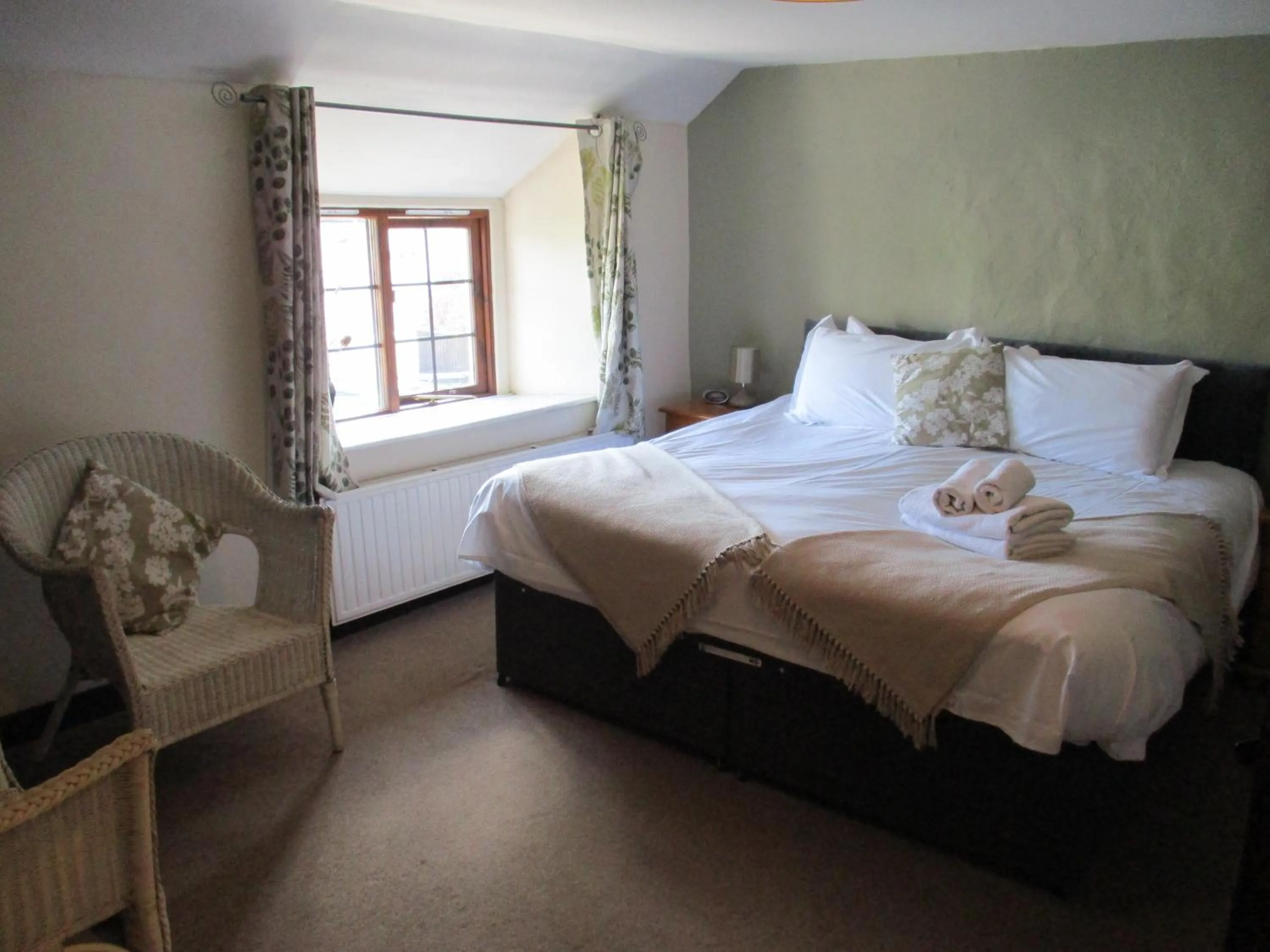 Bed in The White Horse Inn