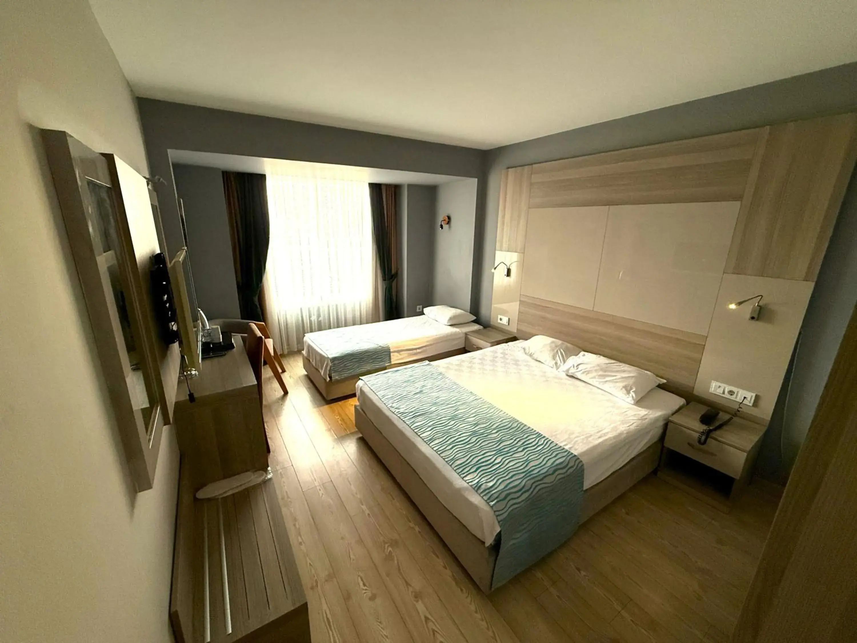 Photo of the whole room, Bed in On Hotel Photo of the whole room, Bed in On Hotel