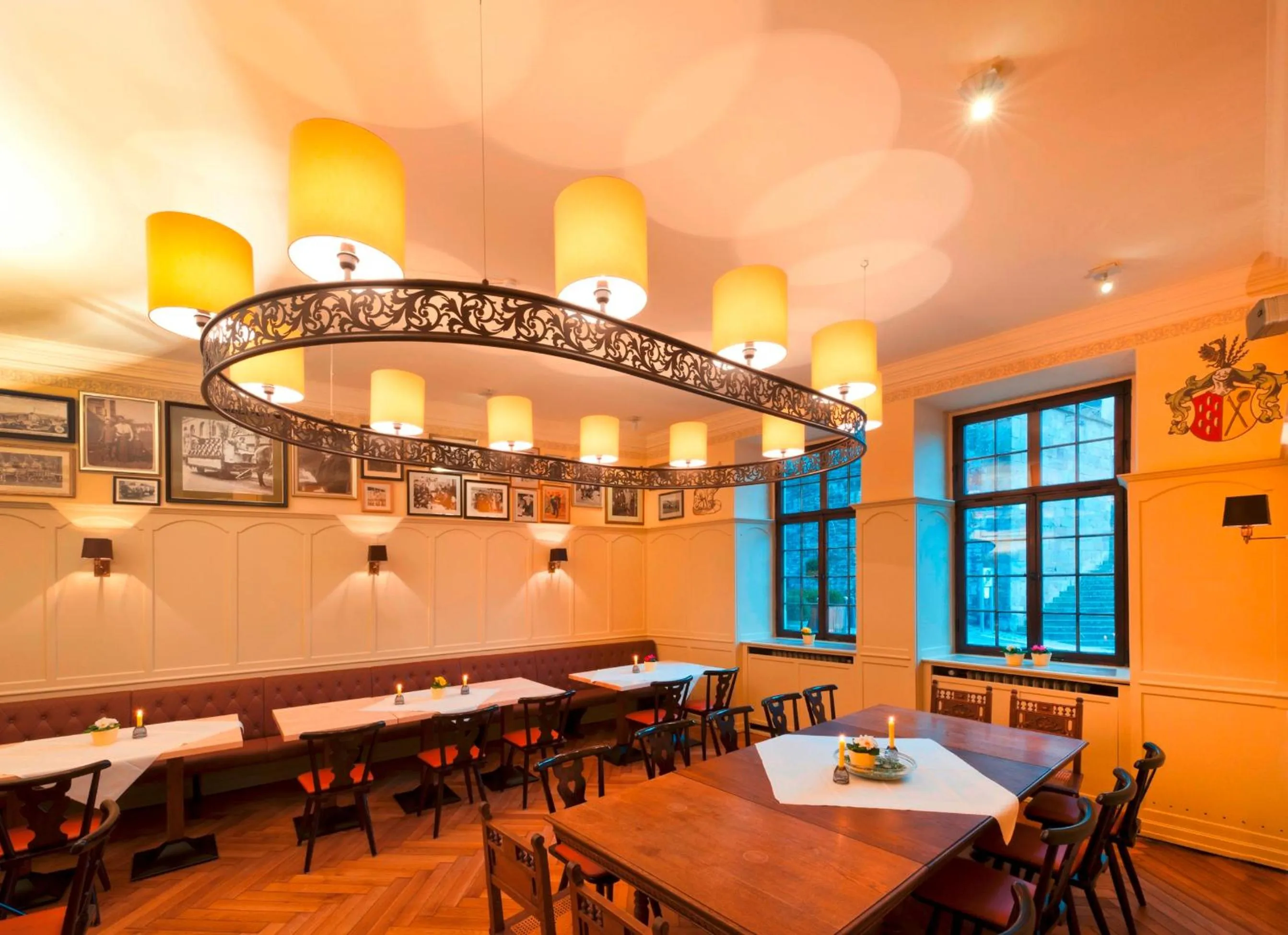 Restaurant/places to eat in Stadt-gut-Hotel Gasthof Goldener Adler