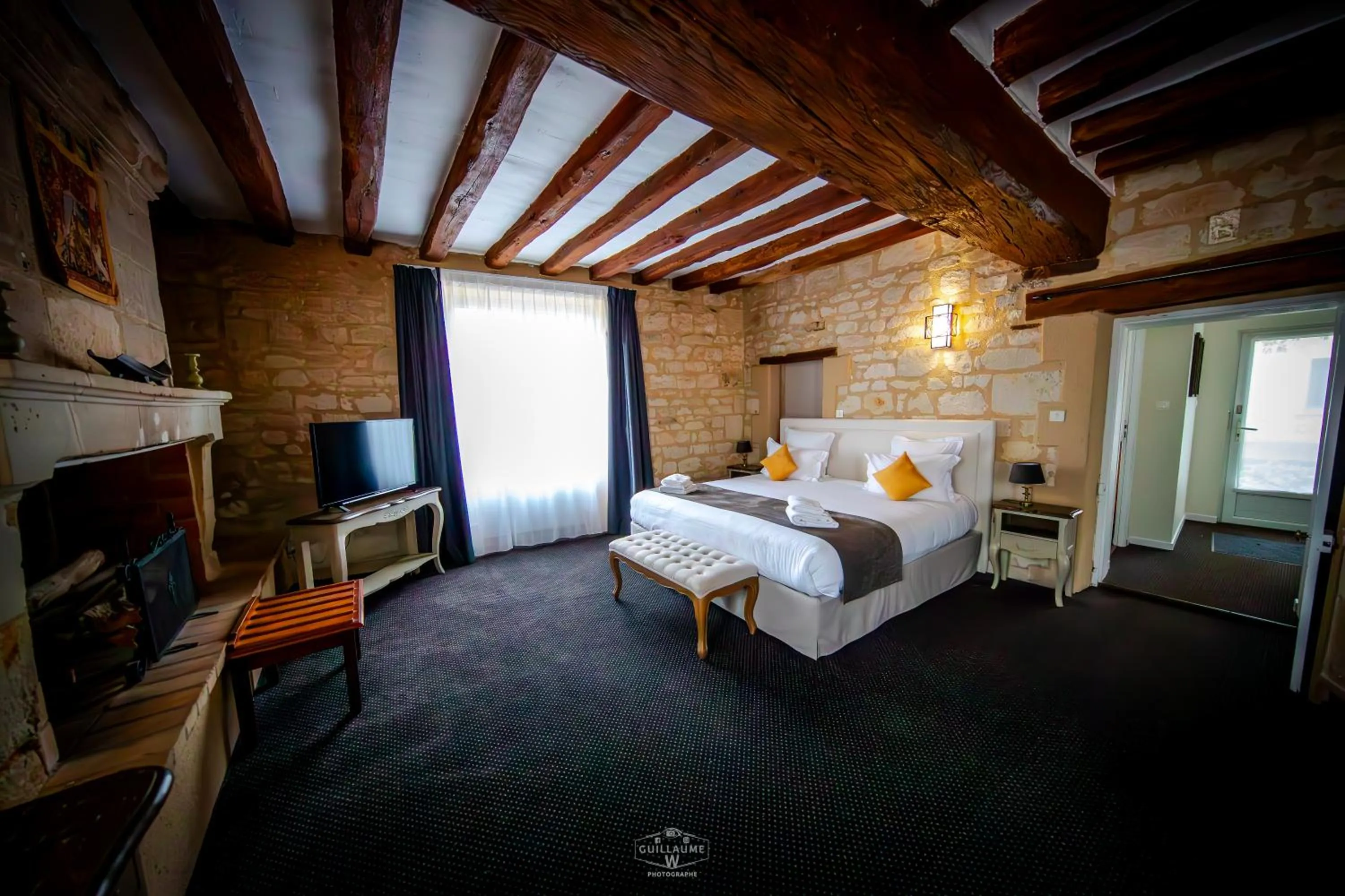 Bed in Domaine de Presle Saumur, The Originals Relais