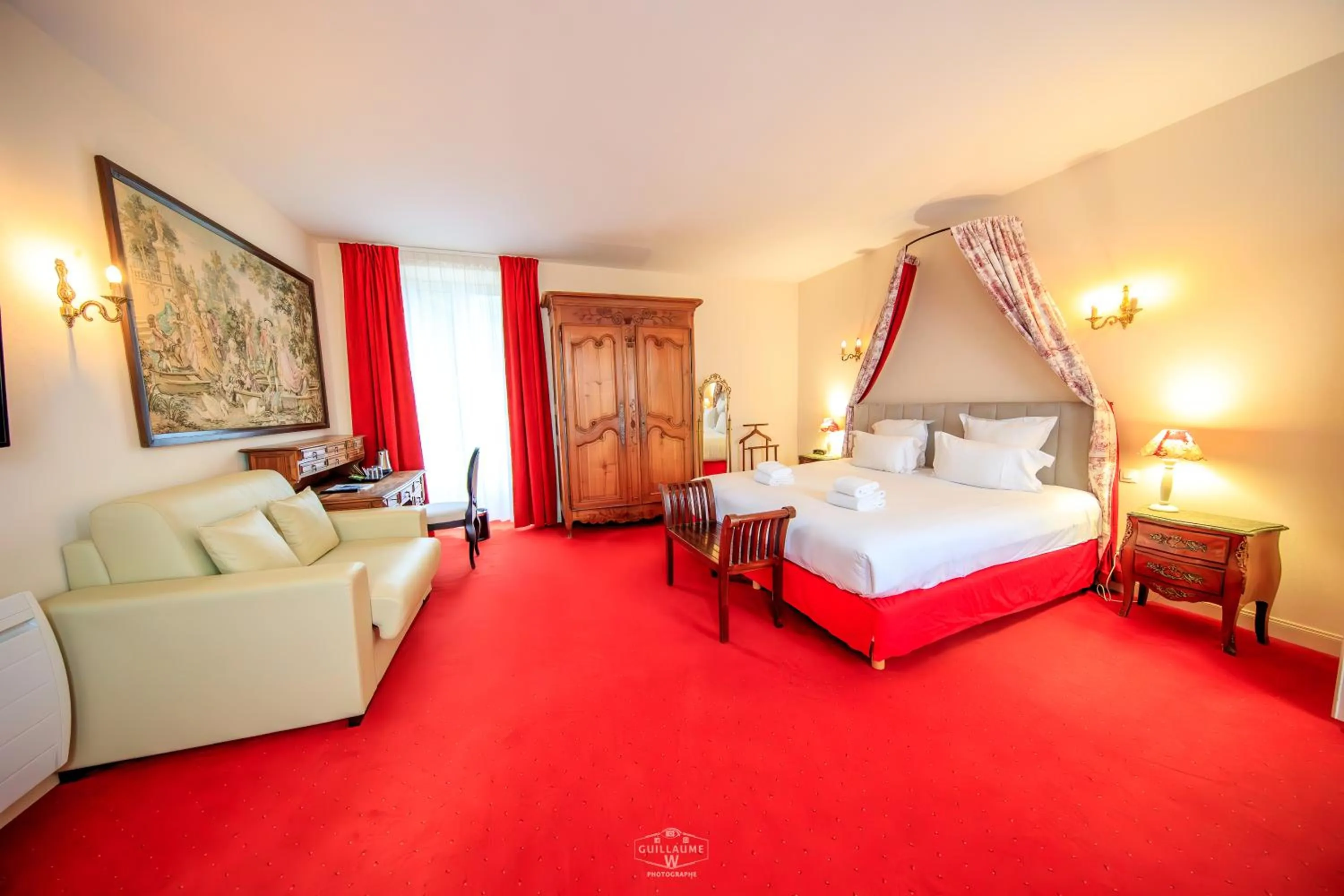 Bed in Domaine de Presle Saumur, The Originals Relais