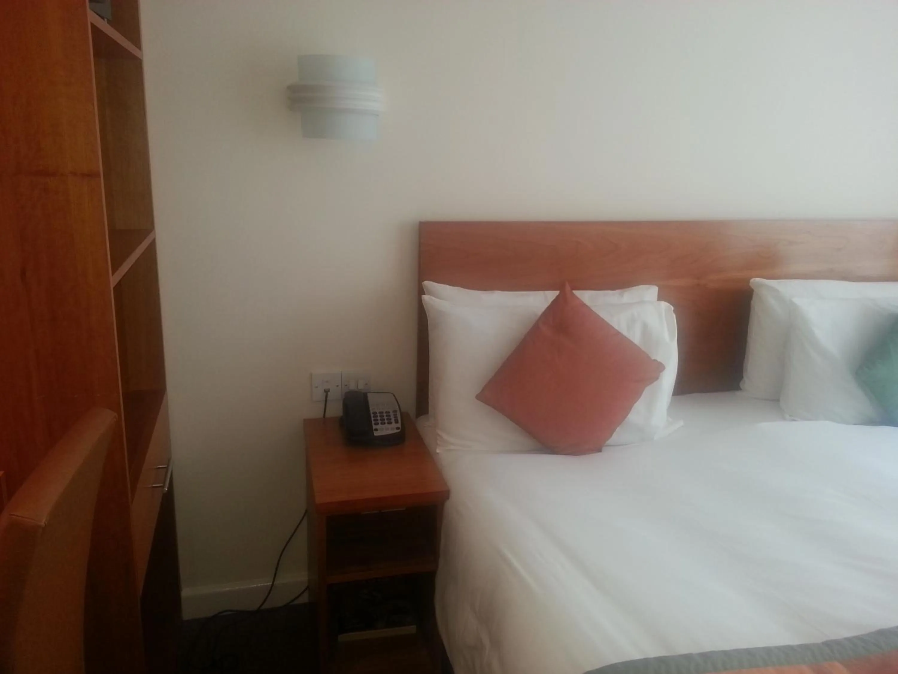 Bed in Sefton Express Hotel