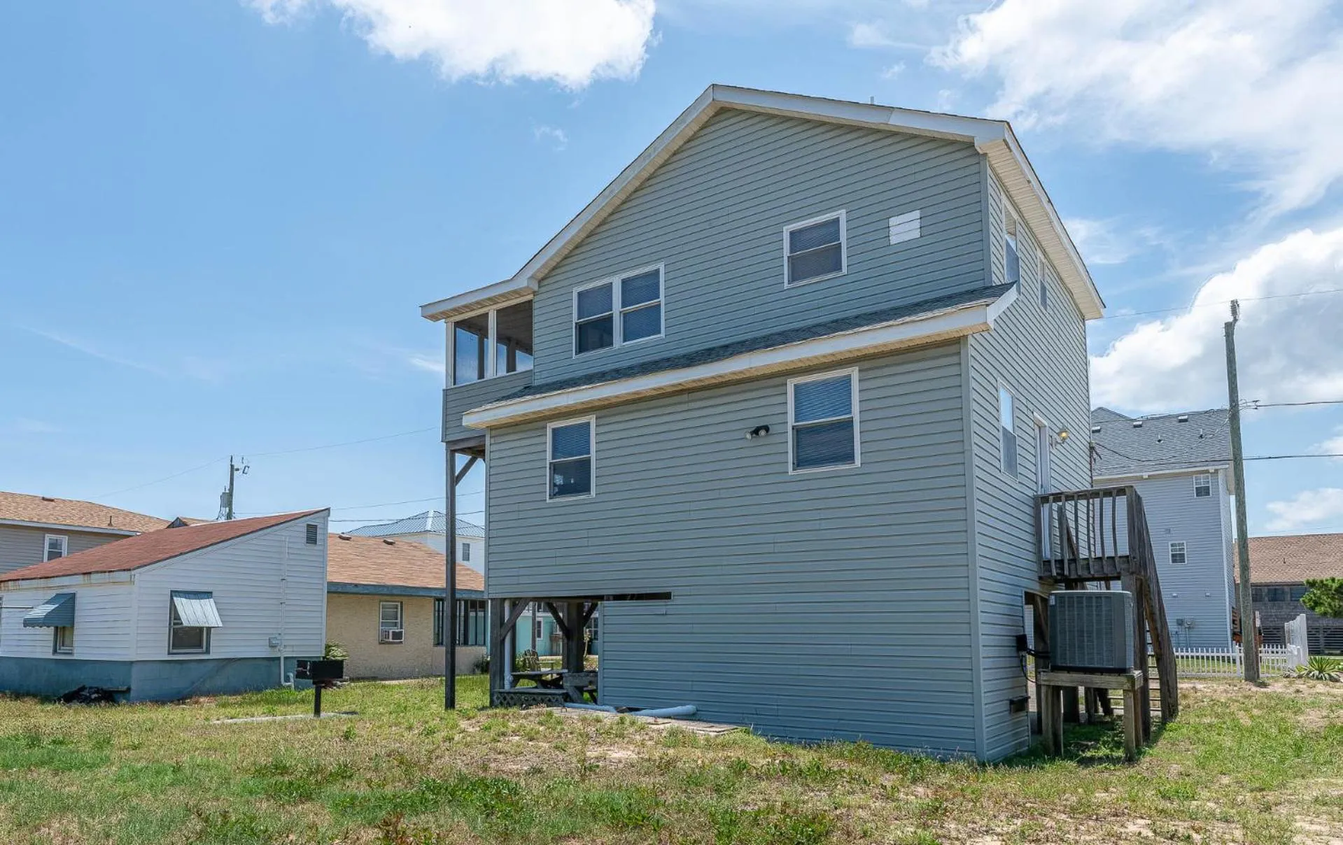 Byrd's Nest - KDH MP 6, Ocean Views, 200 Yards to the Beach