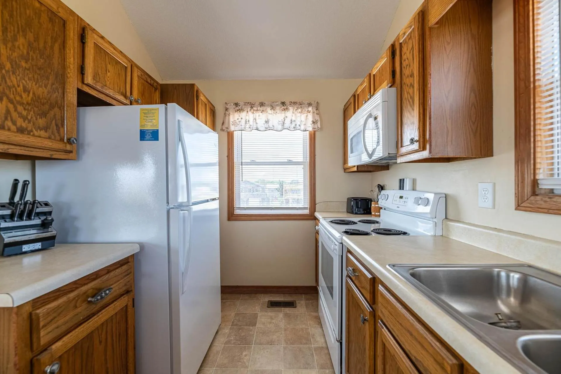 Byrd's Nest - KDH MP 6, Ocean Views, 200 Yards to the Beach