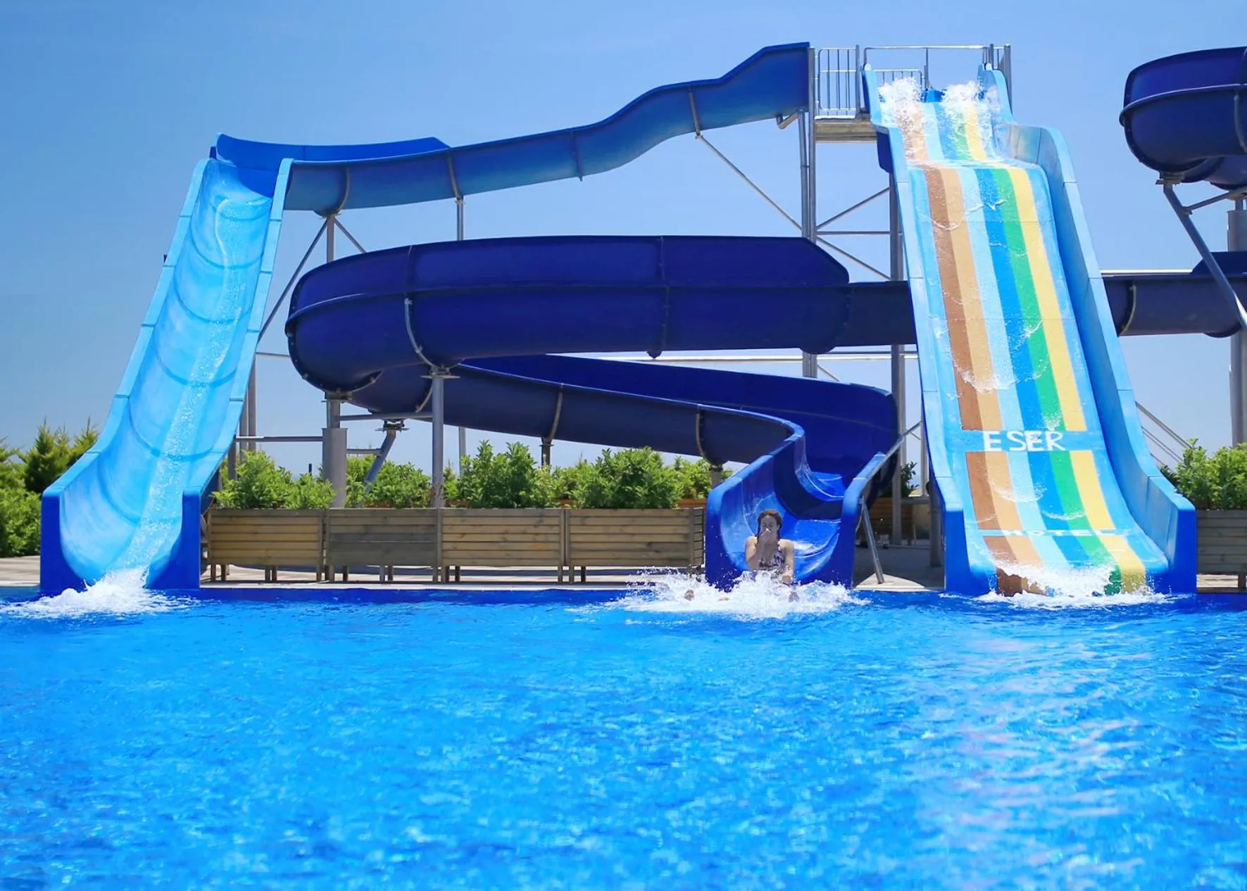 Swimming pool in Eser Diamond Hotel Spa & Convention Center İstanbul