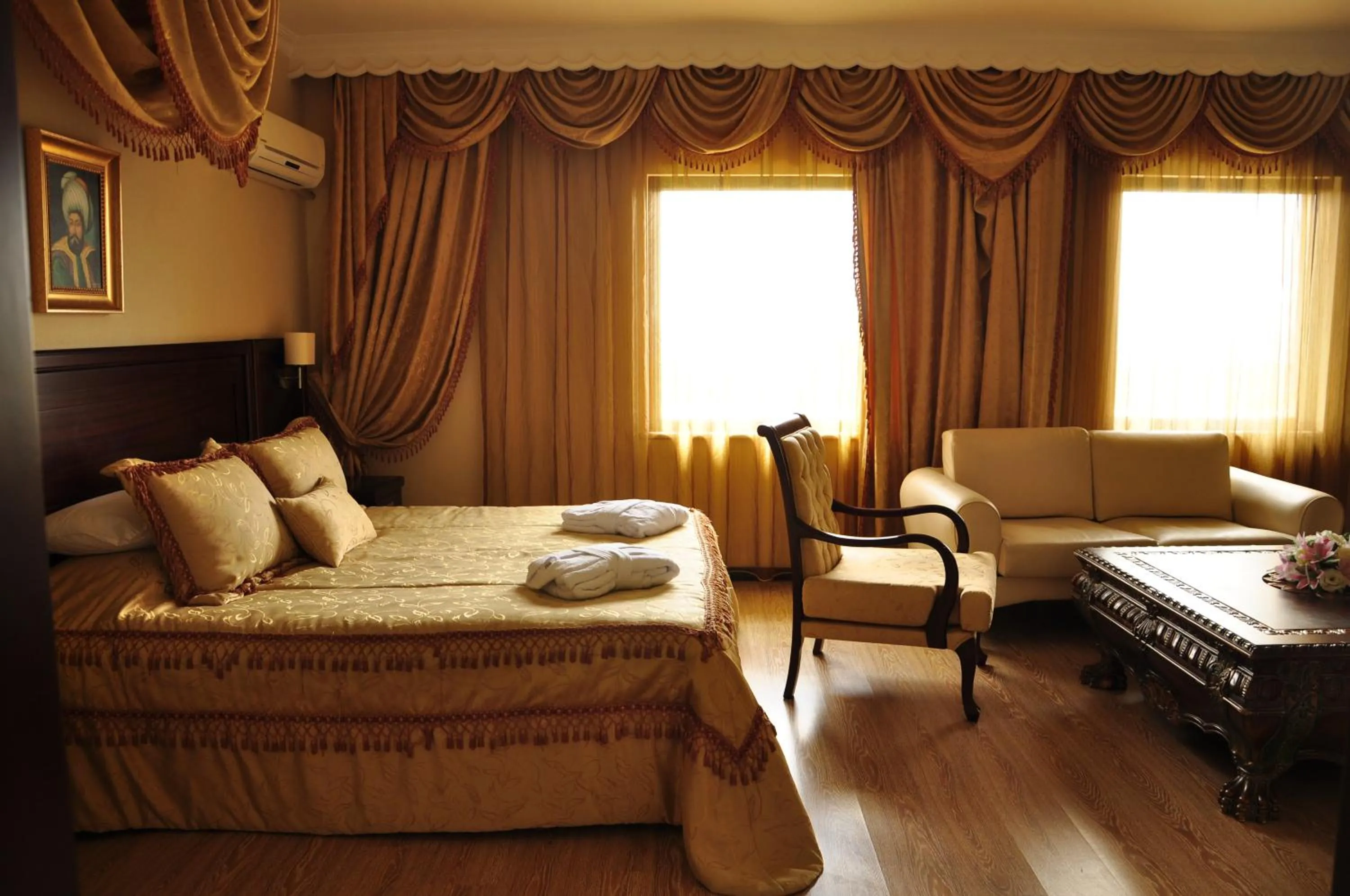Living room, Bed in Eser Diamond Hotel Spa & Convention Center İstanbul