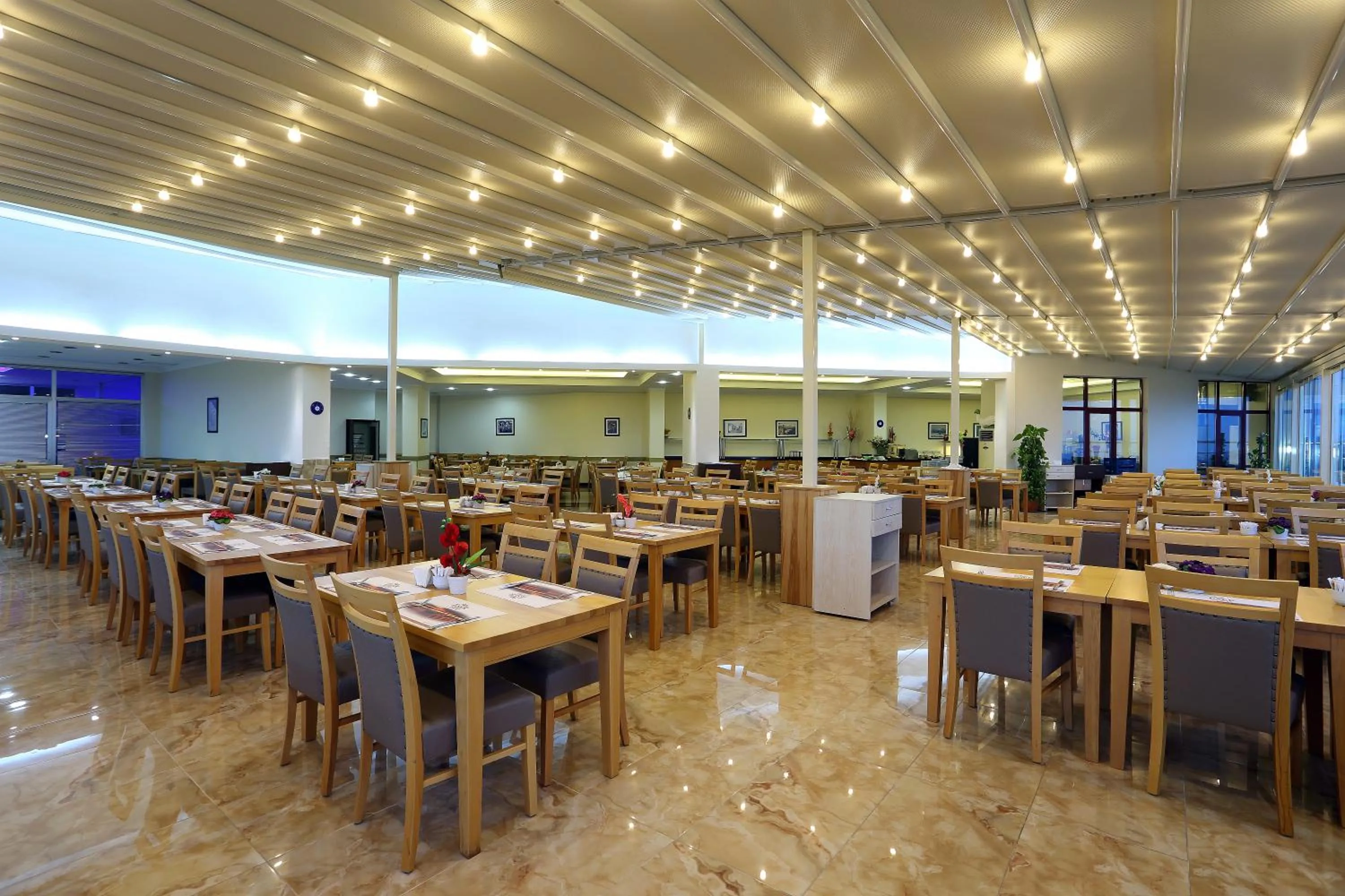 Restaurant/places to eat in Eser Diamond Hotel Spa & Convention Center İstanbul