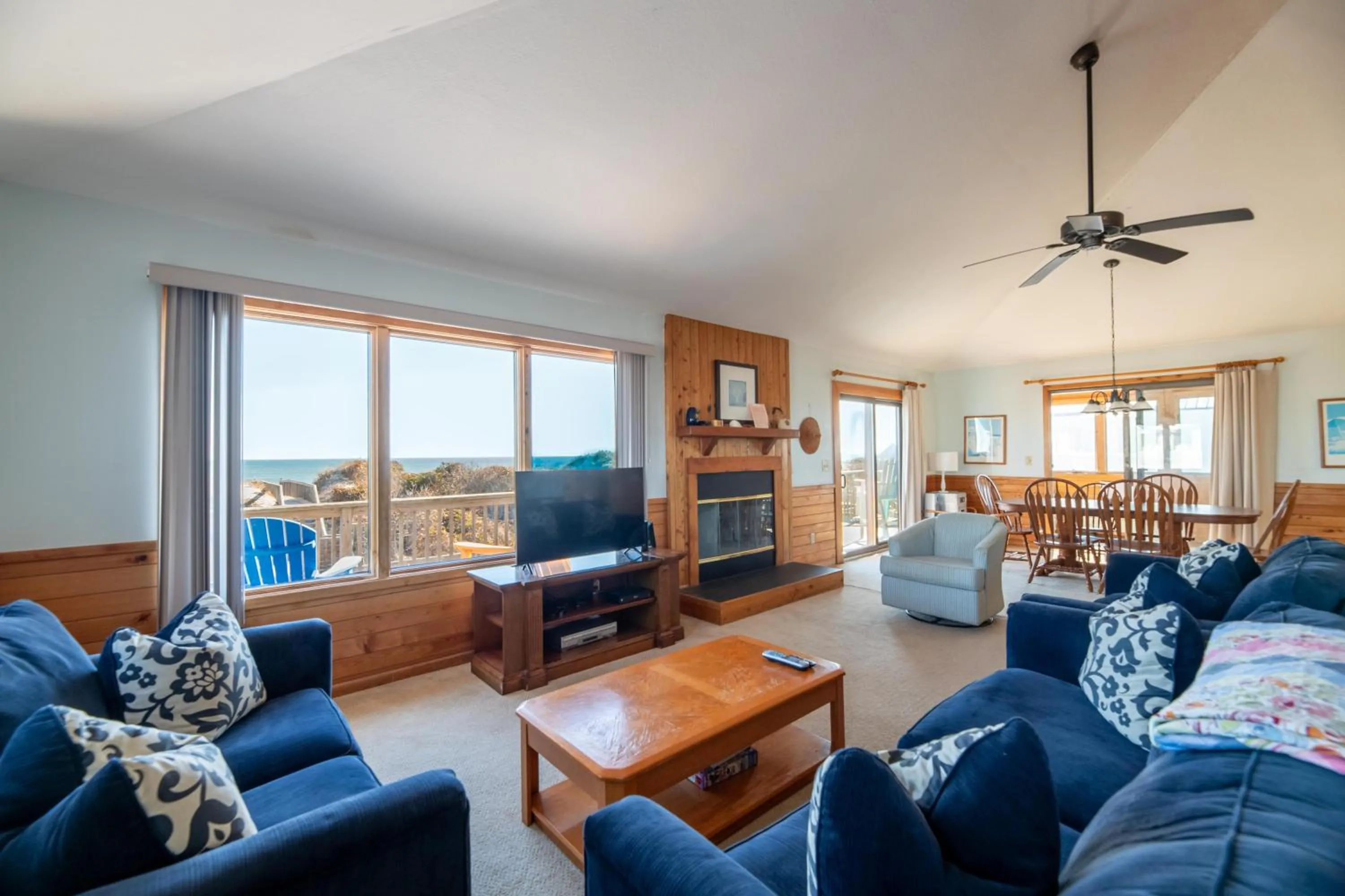 Jessea - Corolla, Ocean Sands, Oceanfront, Ocean Views, Private Walkway to Beach, Pool, Hot Tub