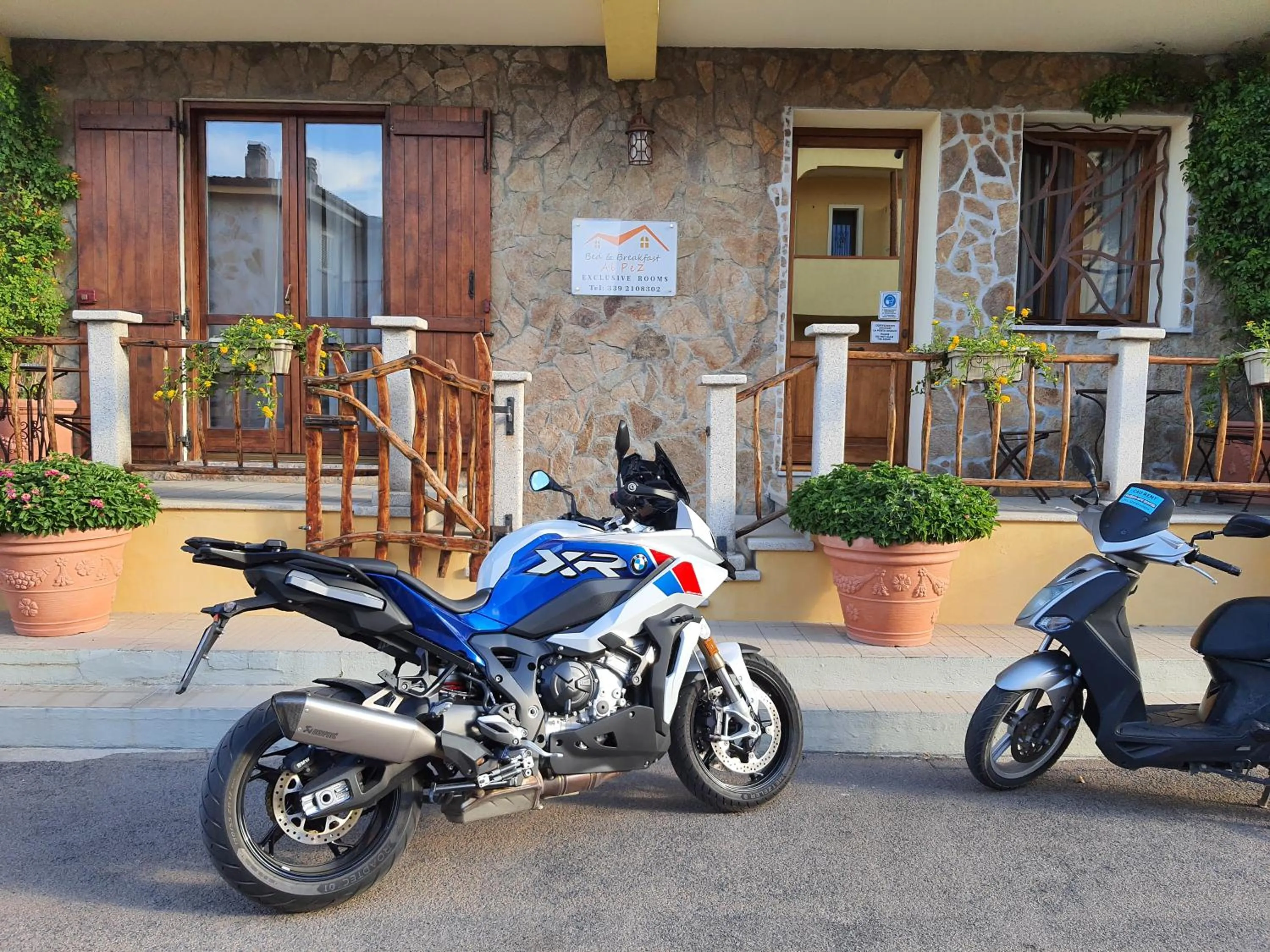 Parking in AL PEZ exclusive rooms