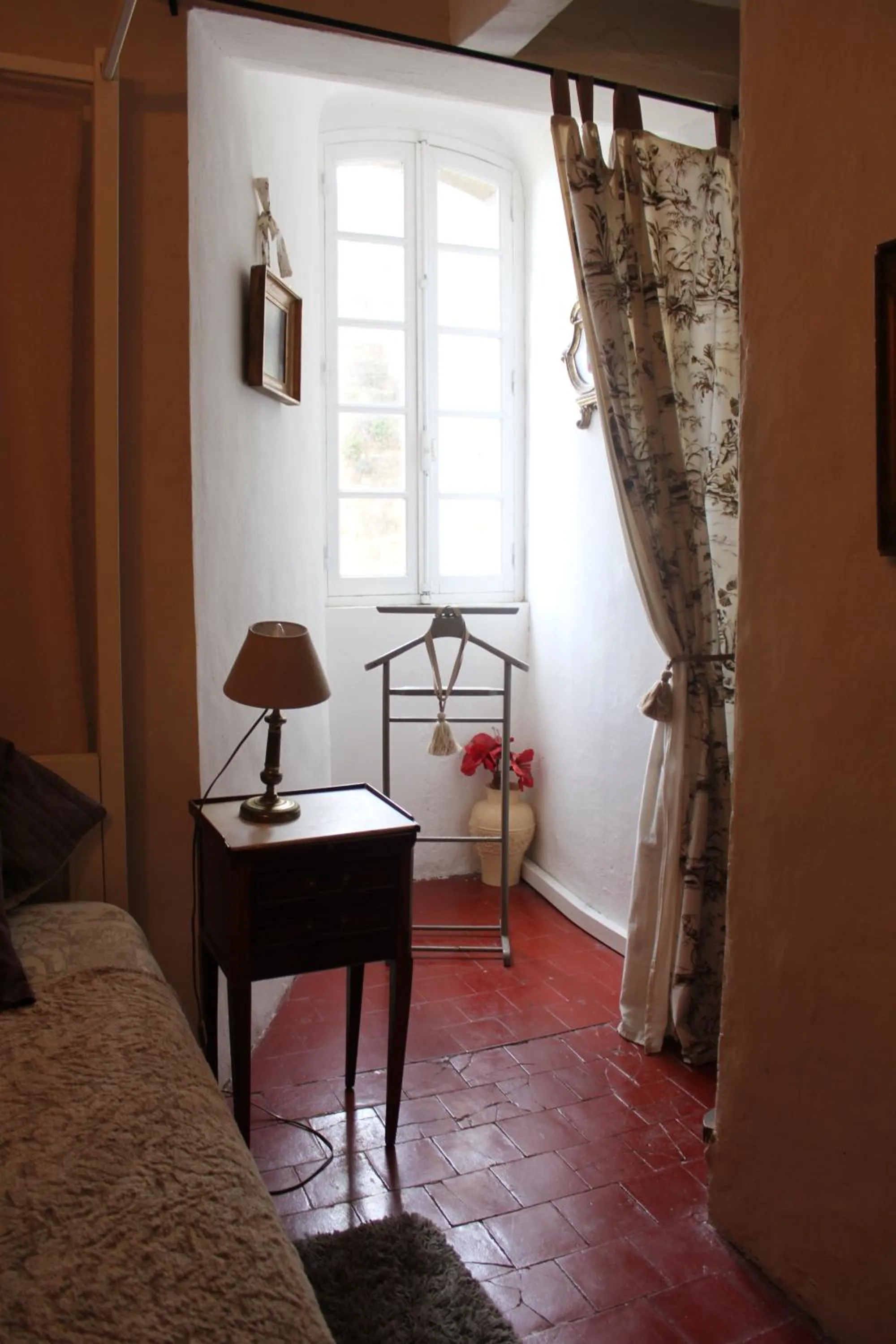 Photo of the whole room, Bed in Château de Vedène