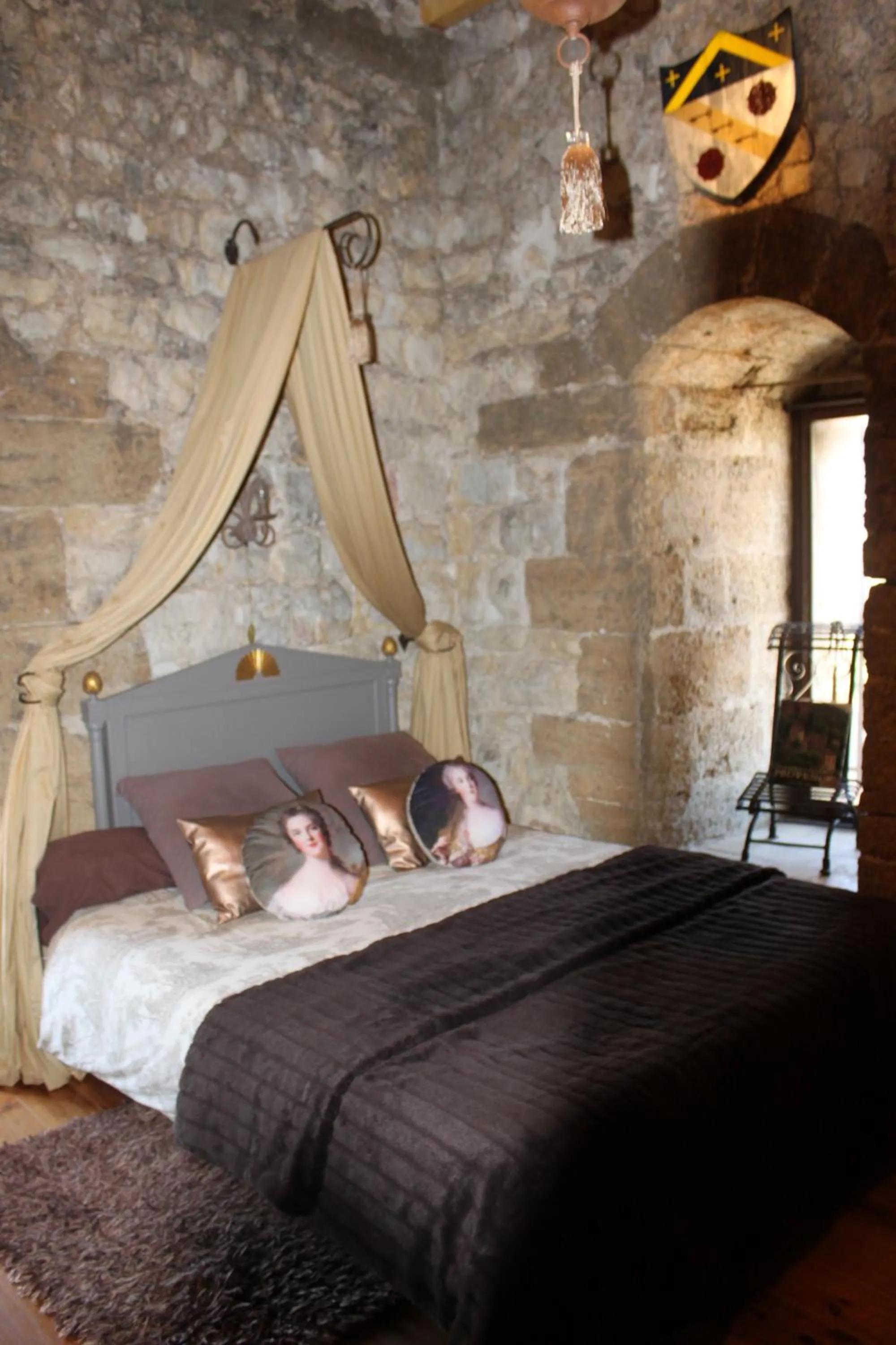 Decorative detail, Bed in Château de Vedène