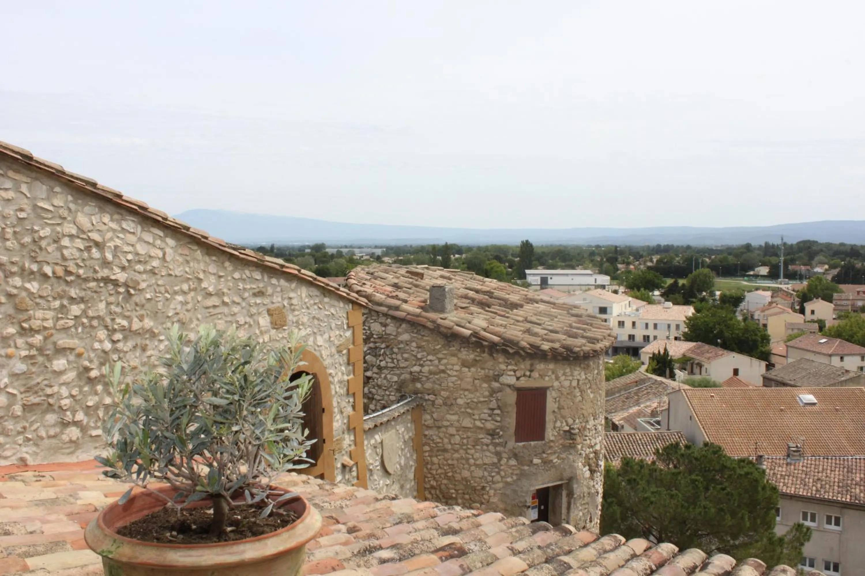 Property building in Château de Vedène