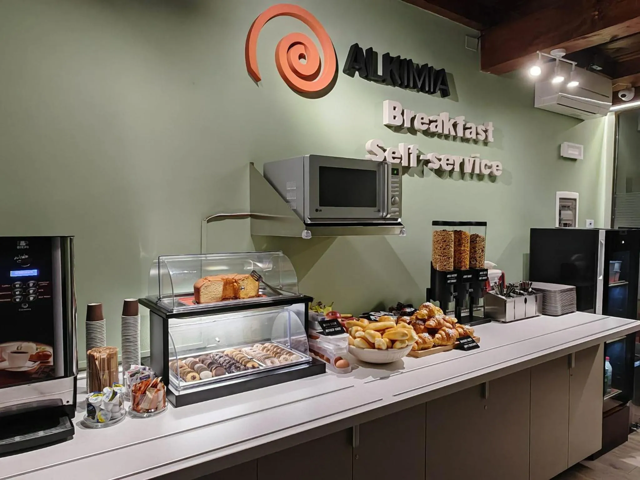 Breakfast in Alkimia Smart Rooms
