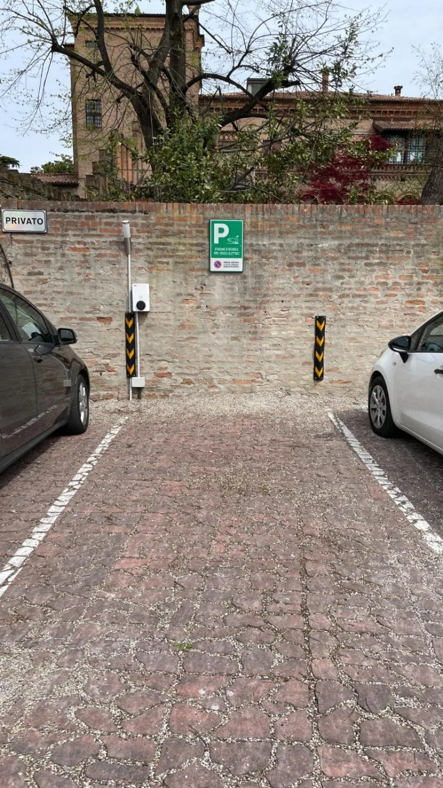 Parking in Alkimia Smart Rooms