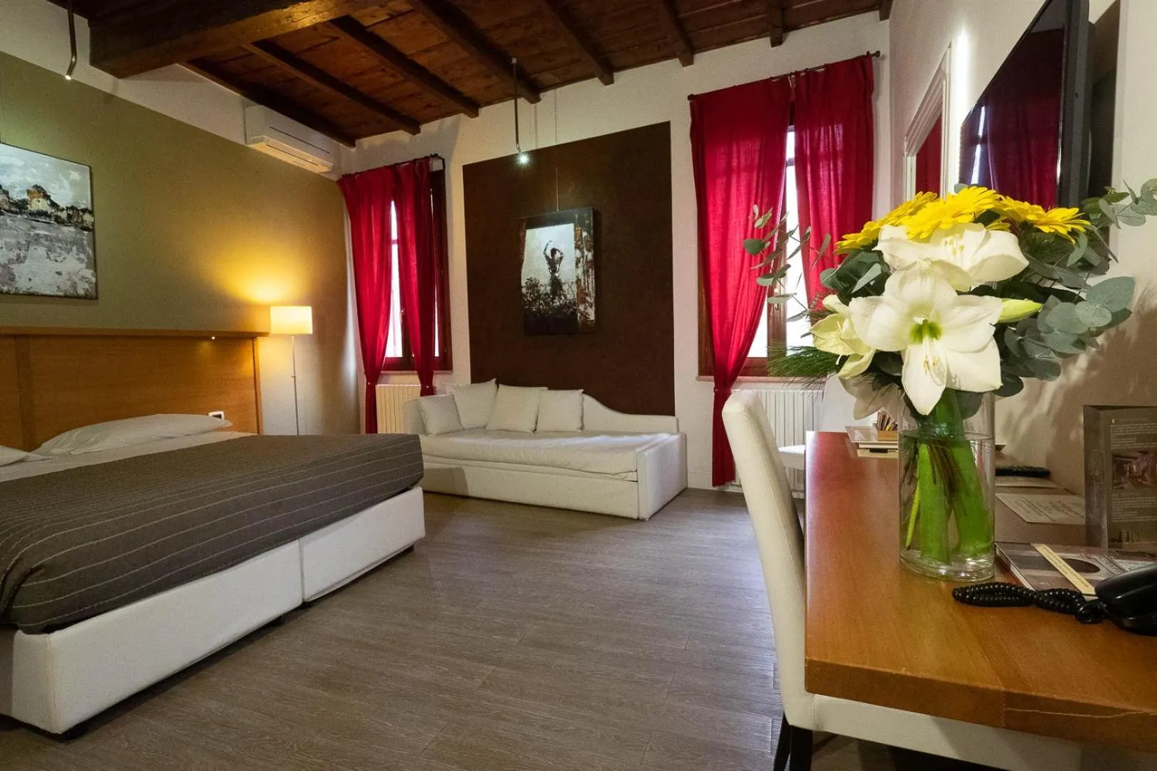 Bed in Alkimia Smart Rooms