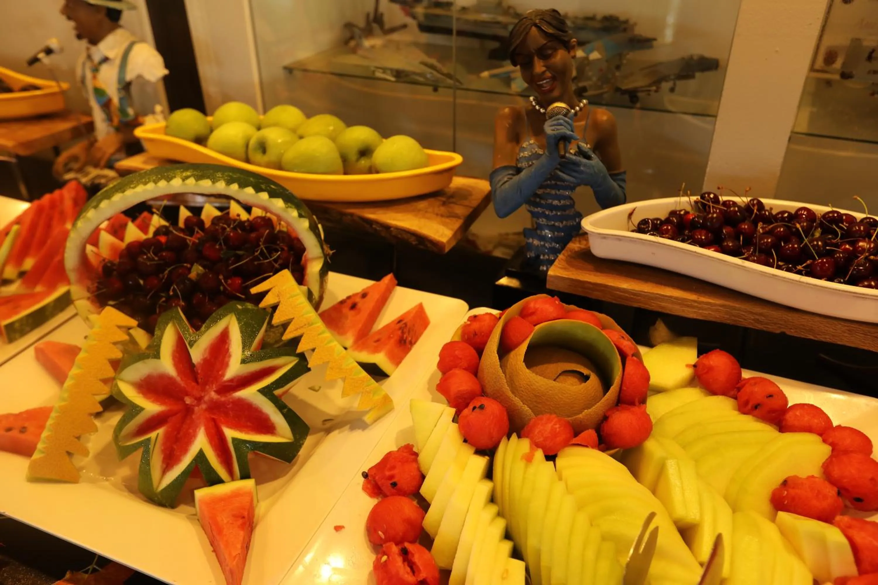 Food and drinks in Unluselek Hotel