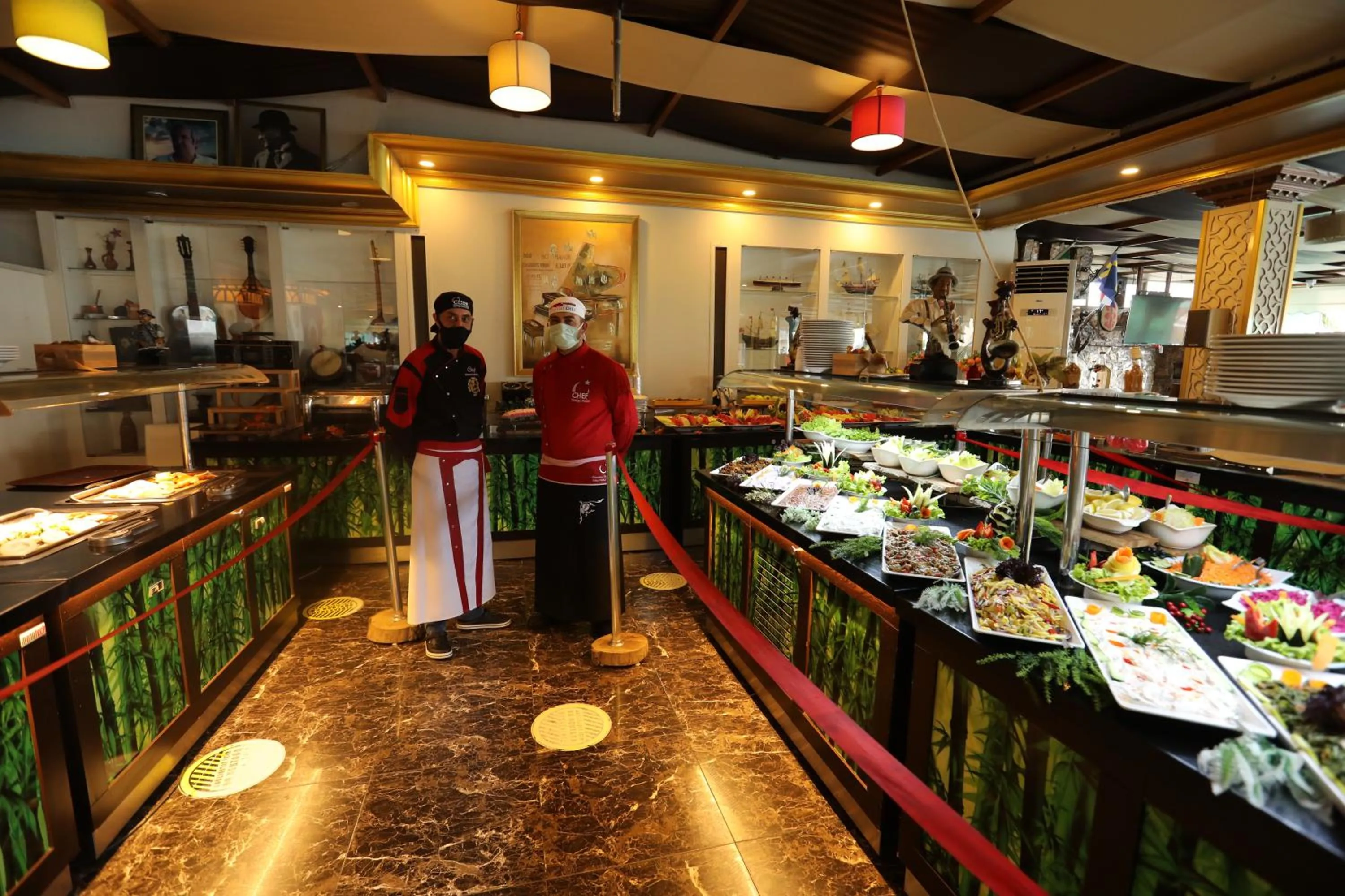 People in Unluselek Hotel