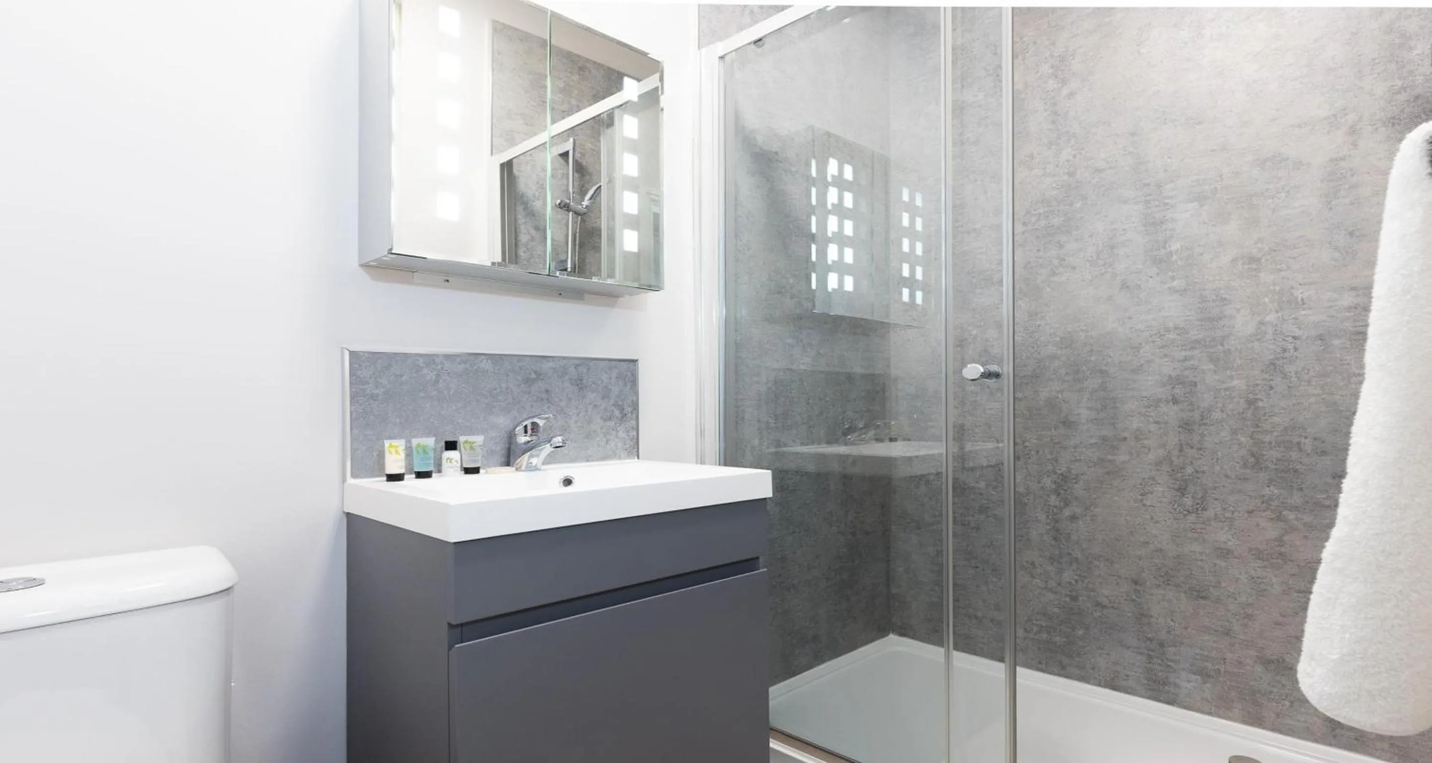 Bedroom in The Clarence Gardens Hotel, BW Signature Collection