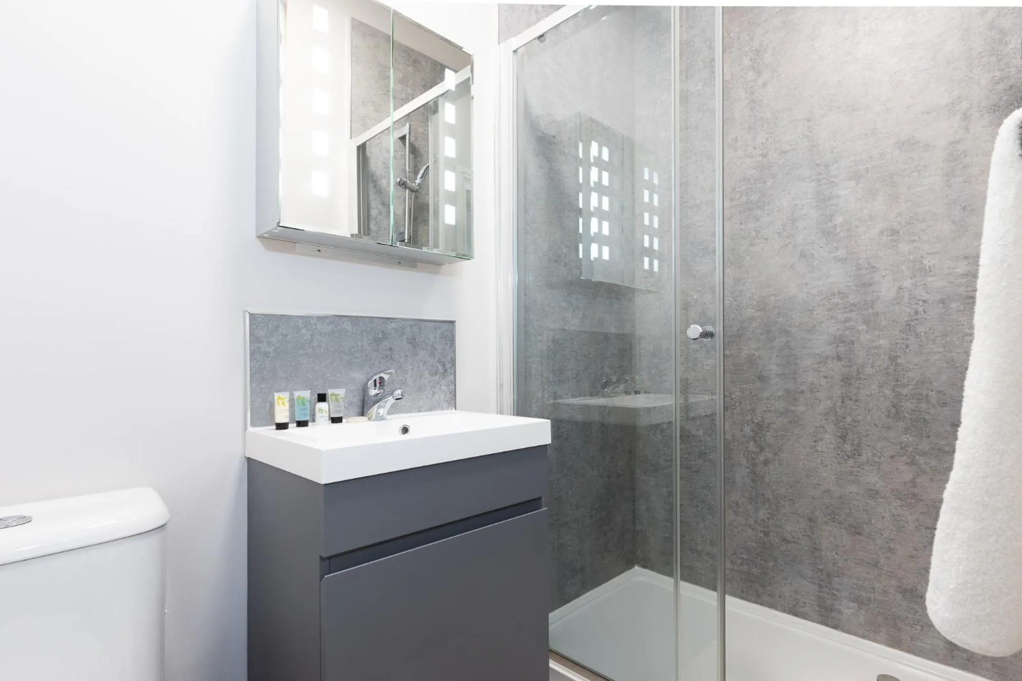 Bathroom in The Clarence Gardens Hotel, BW Signature Collection