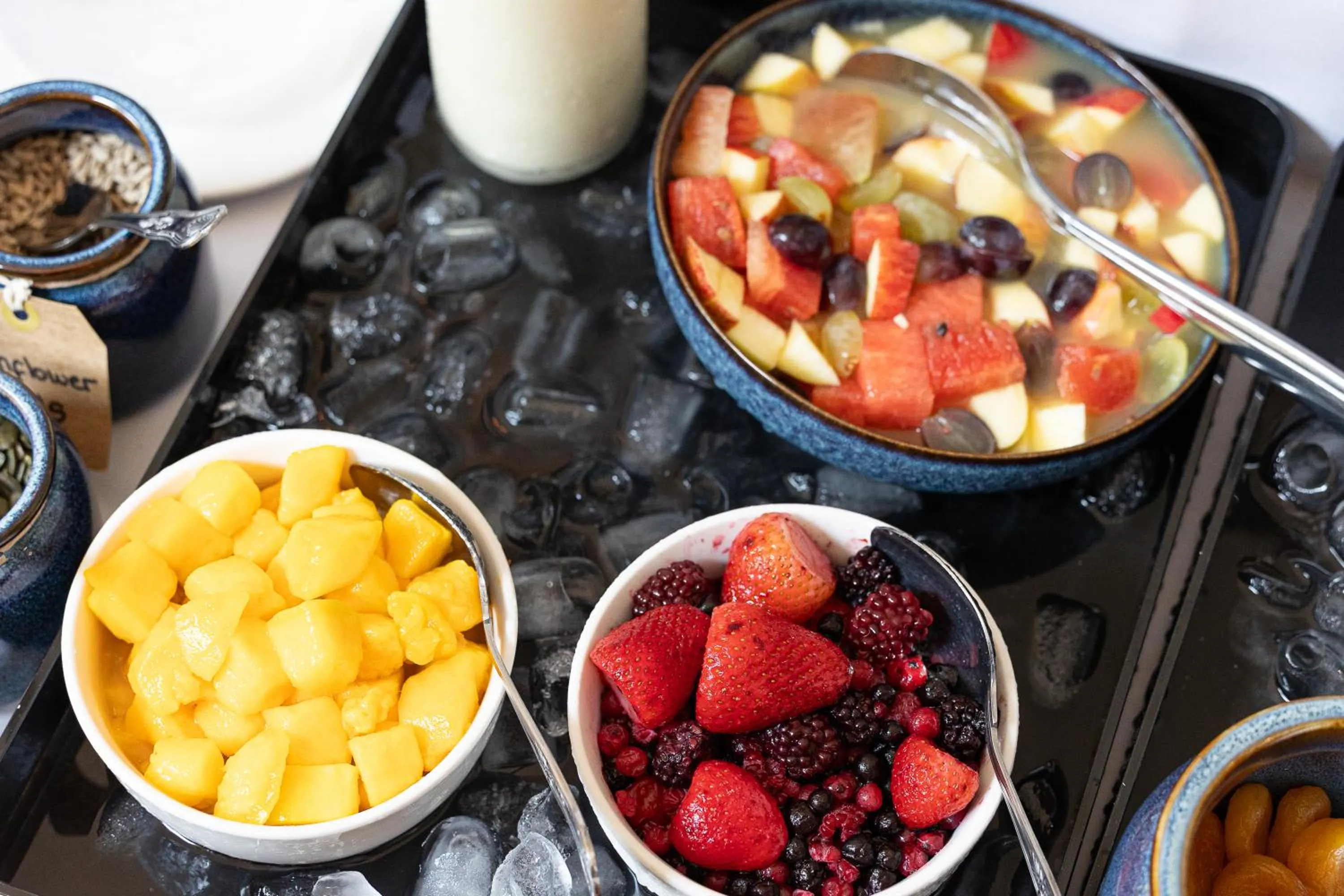 Restaurant/places to eat in The Clarence Gardens Hotel, BW Signature Collection