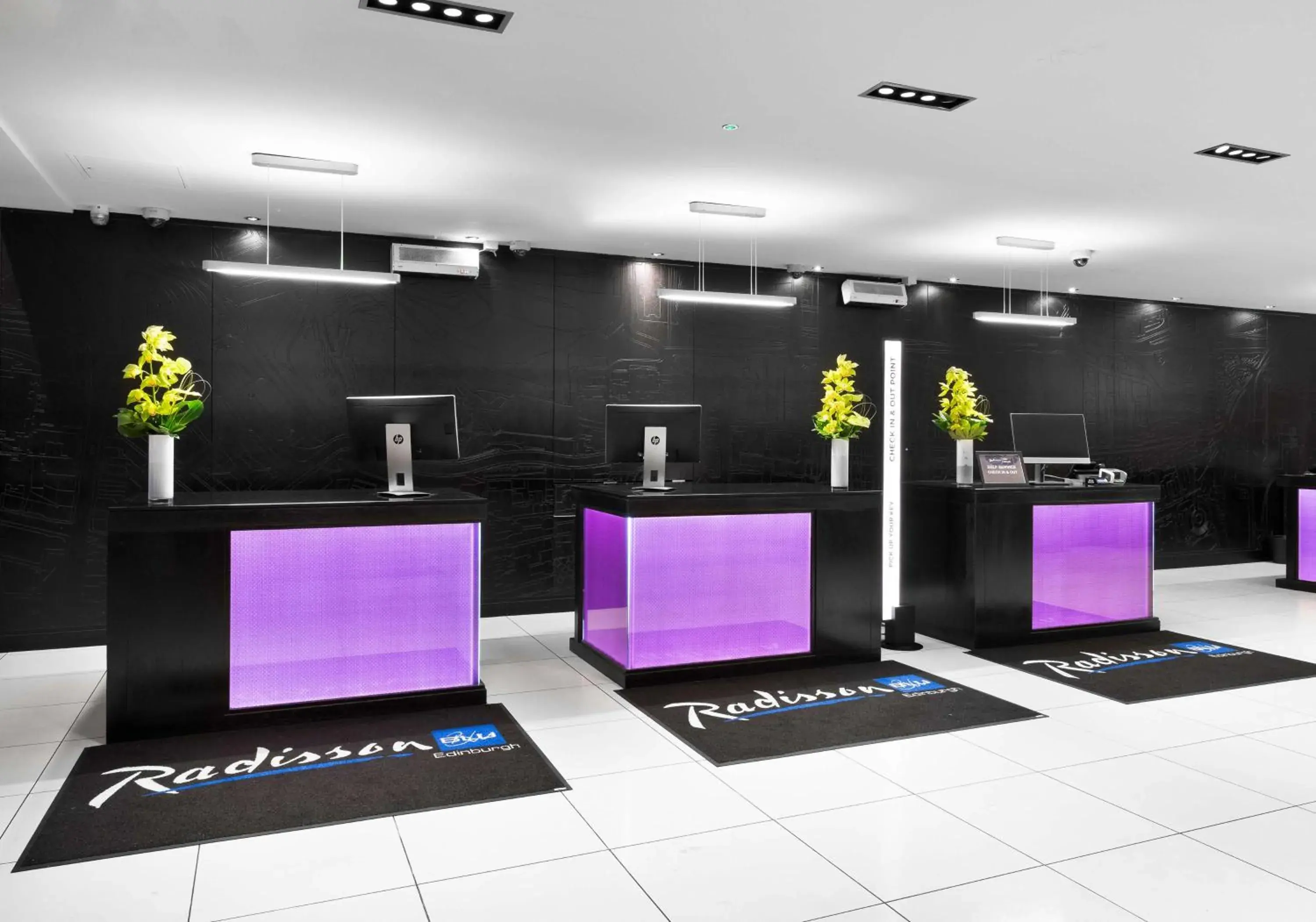 Lobby or reception in Radisson Blu Hotel, Edinburgh City Centre Lobby or reception in Radisson Blu Hotel, Edinburgh City Centre