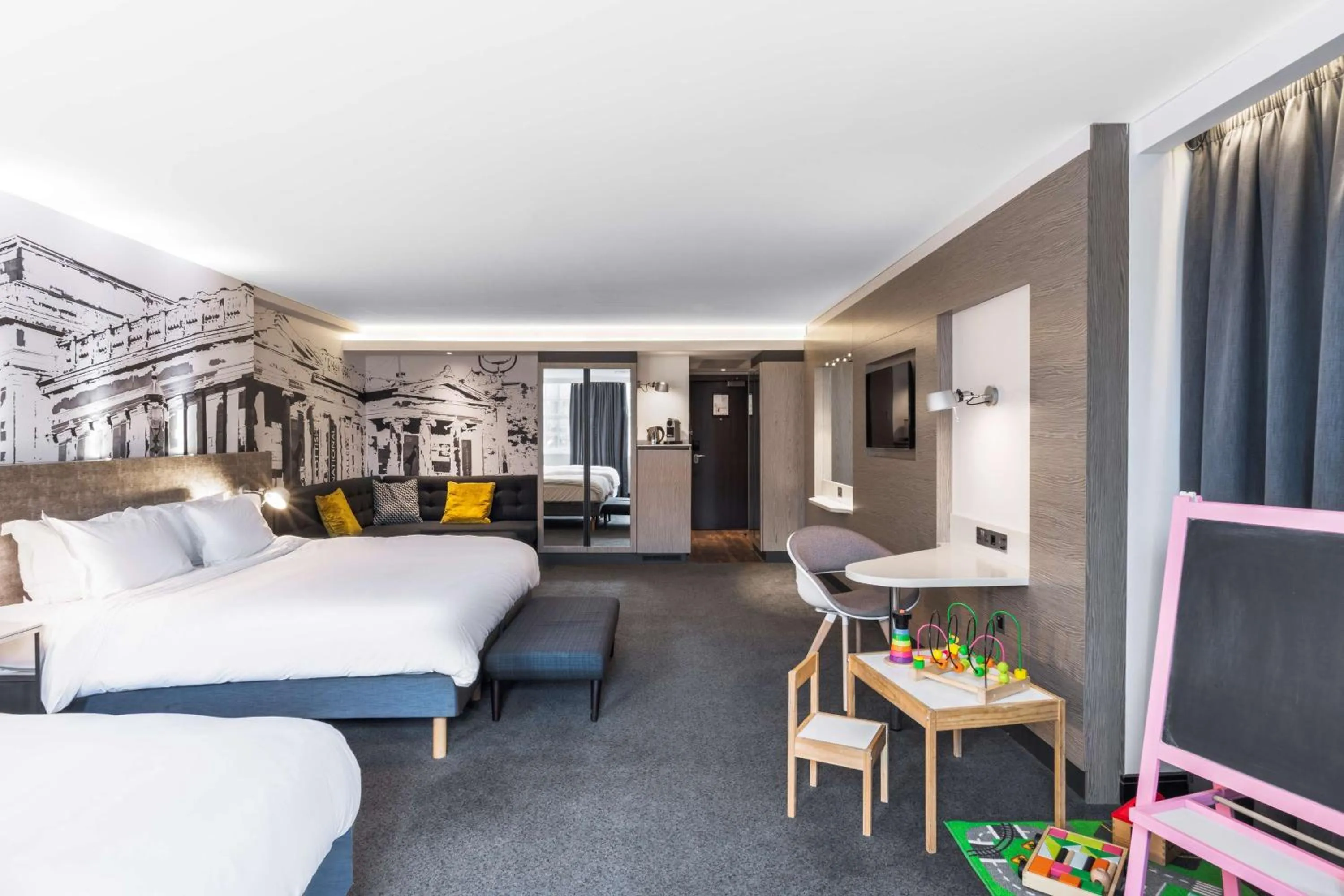 Bedroom, Bed in Radisson Blu Hotel, Edinburgh City Centre