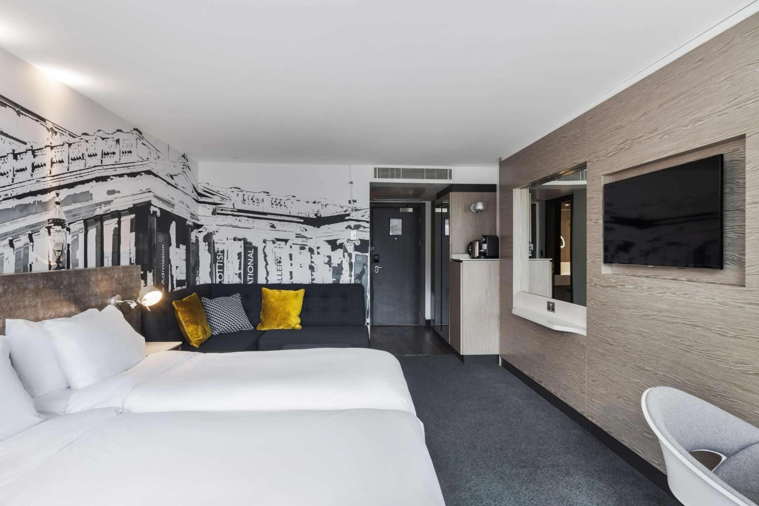 Bedroom, Bed in Radisson Blu Hotel, Edinburgh City Centre