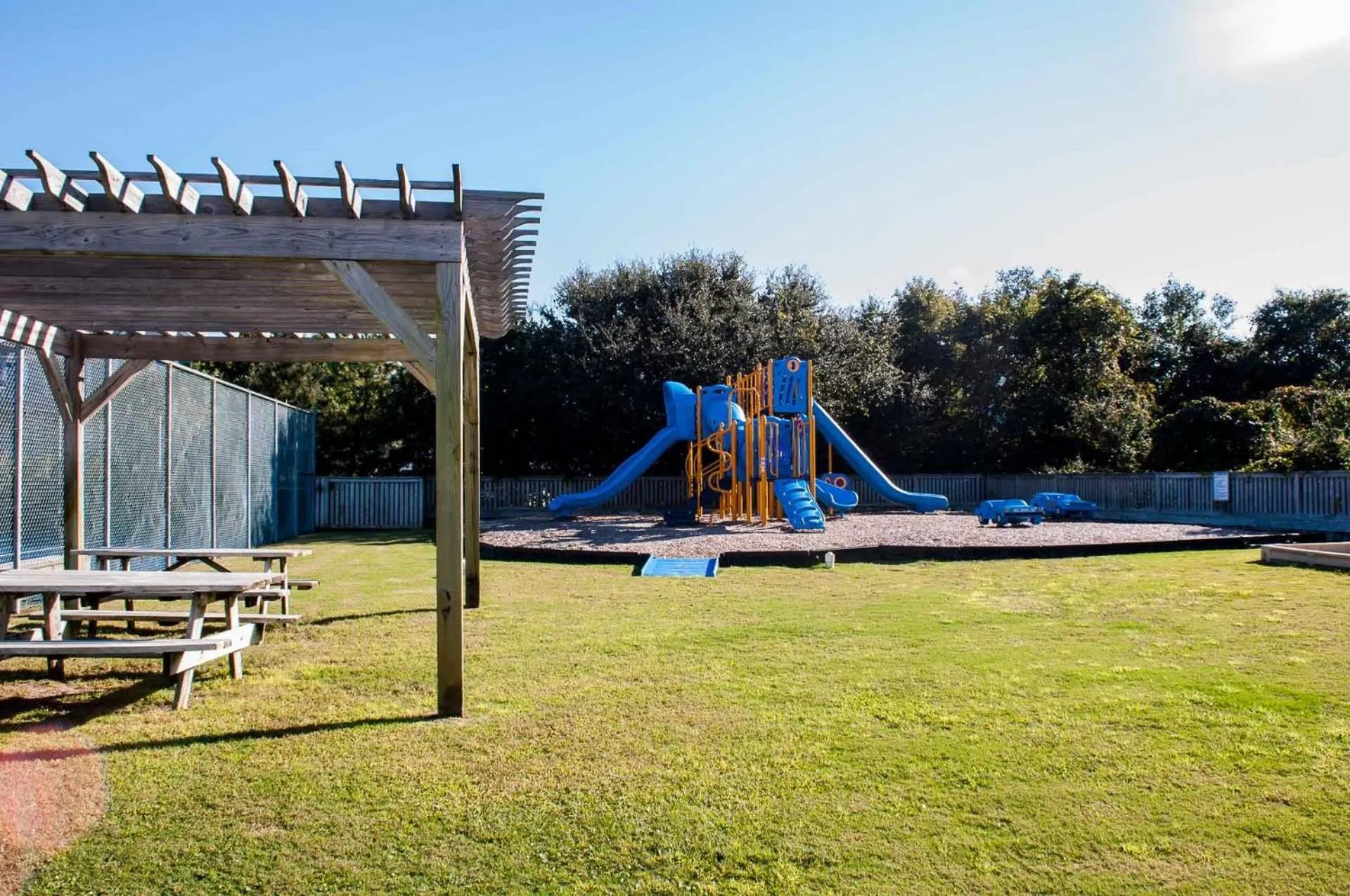 Just For Fun - Duck, Schooner Ridge, Pool Open 4/15, Pool Heat Option, Hot Tub, Close to Downtown