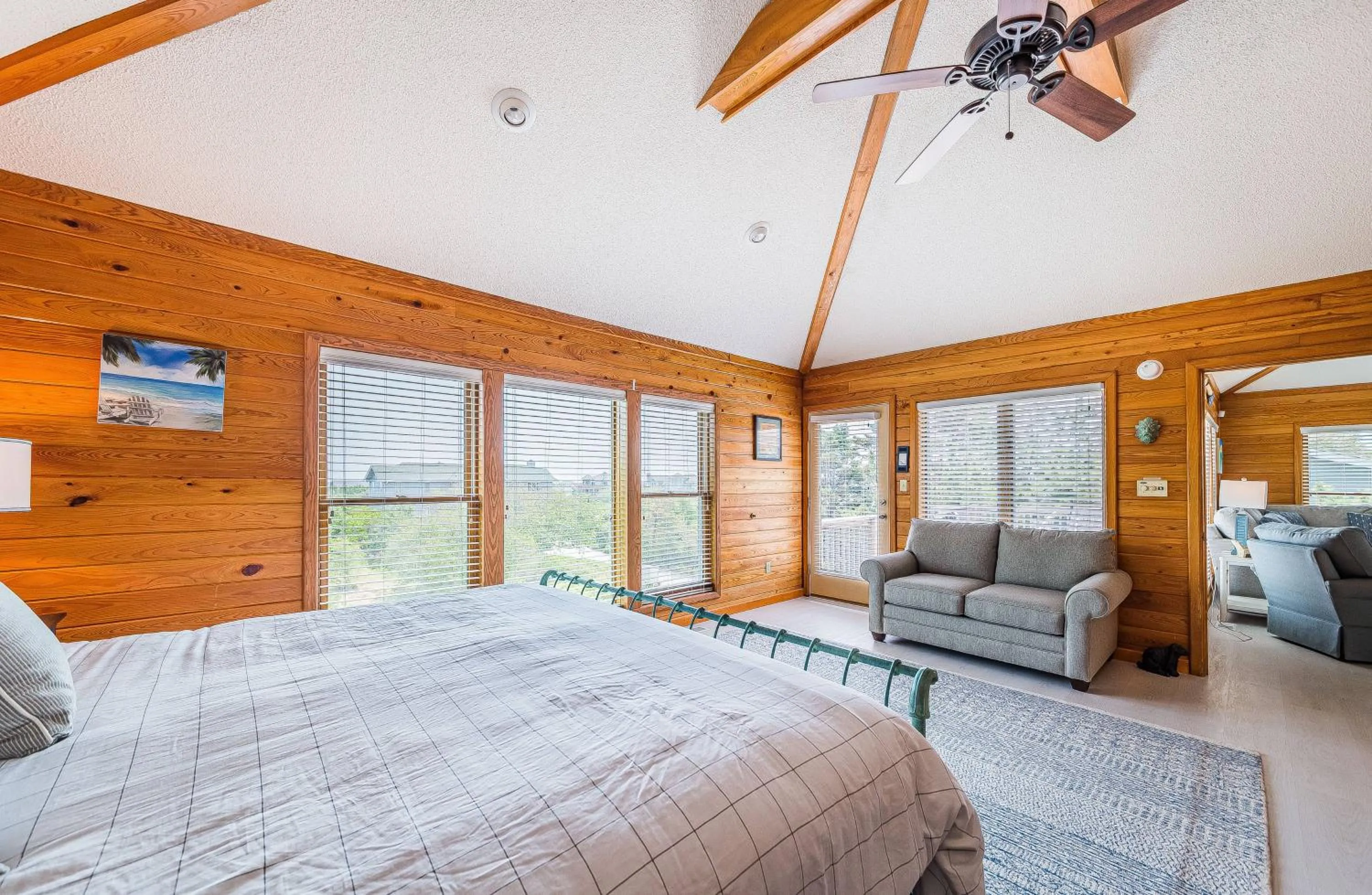 Bed in Just For Fun - Duck, Schooner Ridge, Pool Open 4/15, Pool Heat Option, Hot Tub, Close to Downtown