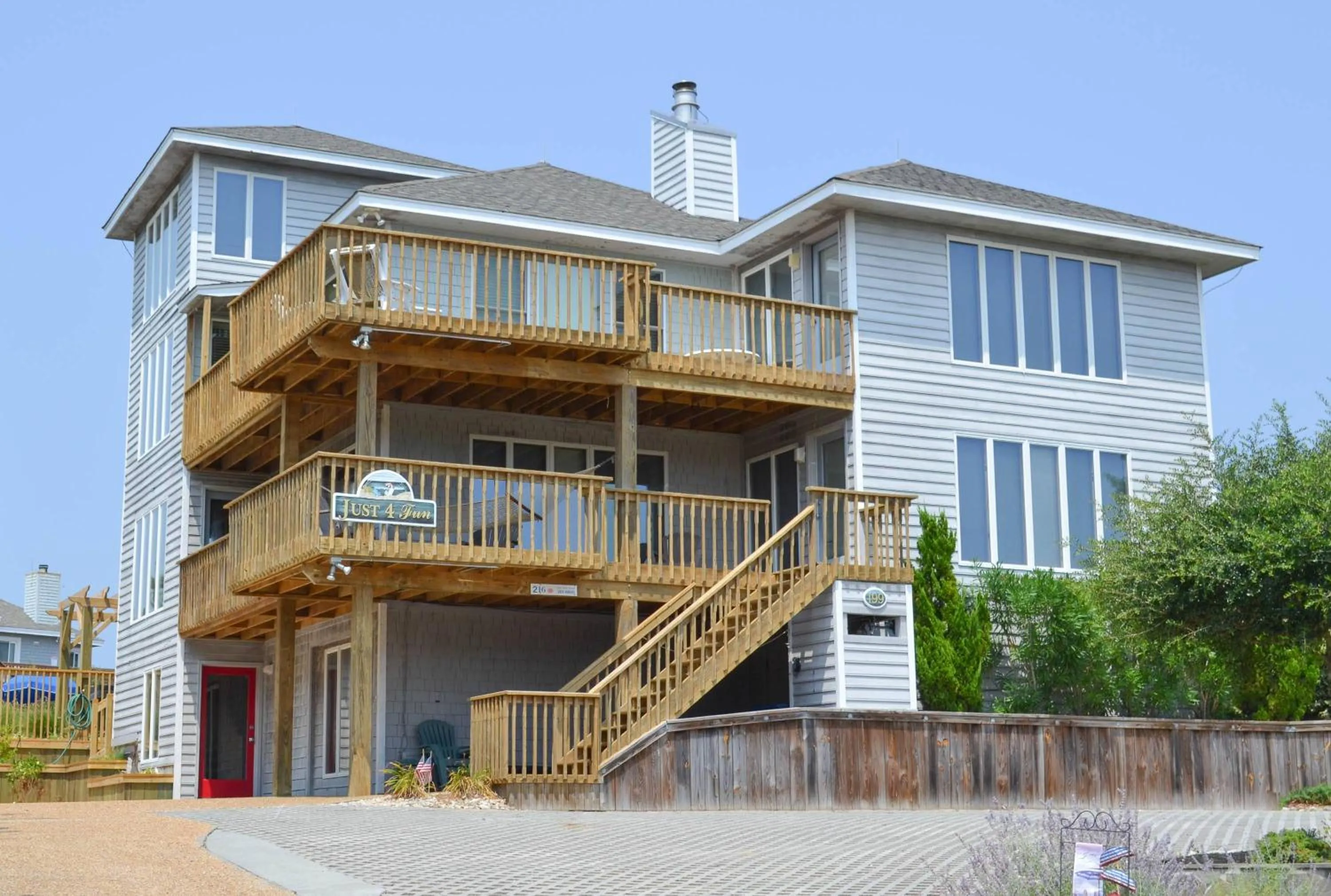 Just For Fun - Duck, Schooner Ridge, Pool Open 4/15, Pool Heat Option, Hot Tub, Close to Downtown