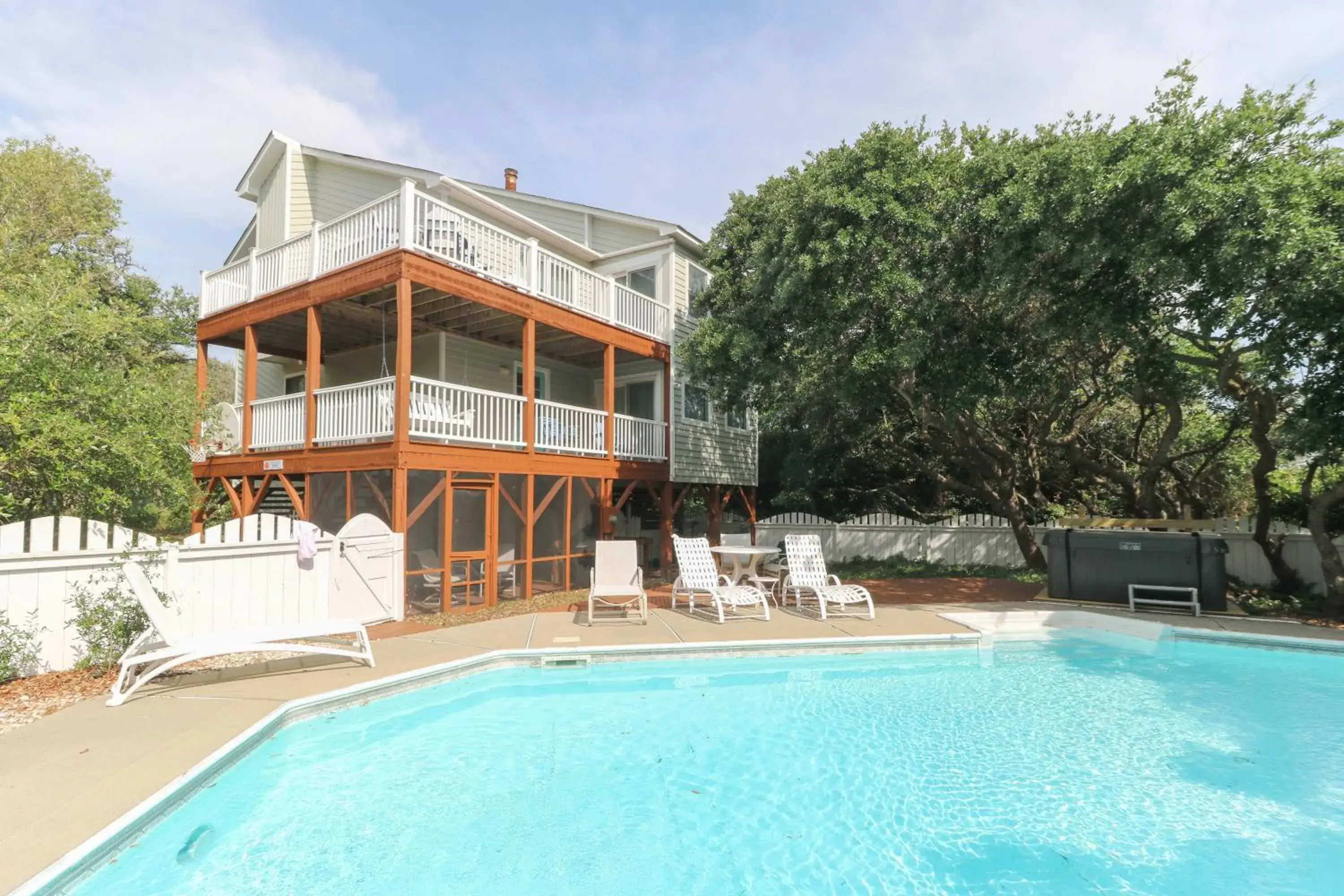 Sandy Drawers - Duck, Tuckahoe, 250 Yards to Beach, Pool, Hot Tub, Community Pool, Tennis Sandy Drawers - Duck, Tuckahoe, 250 Yards to Beach, Pool, Hot Tub, Community Pool, Tennis