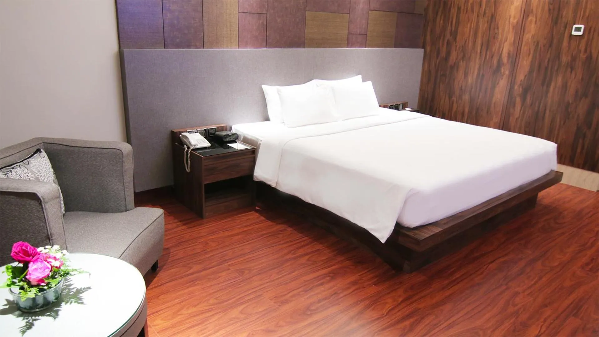 Photo of the whole room, Bed in The Arista Hotel Palembang