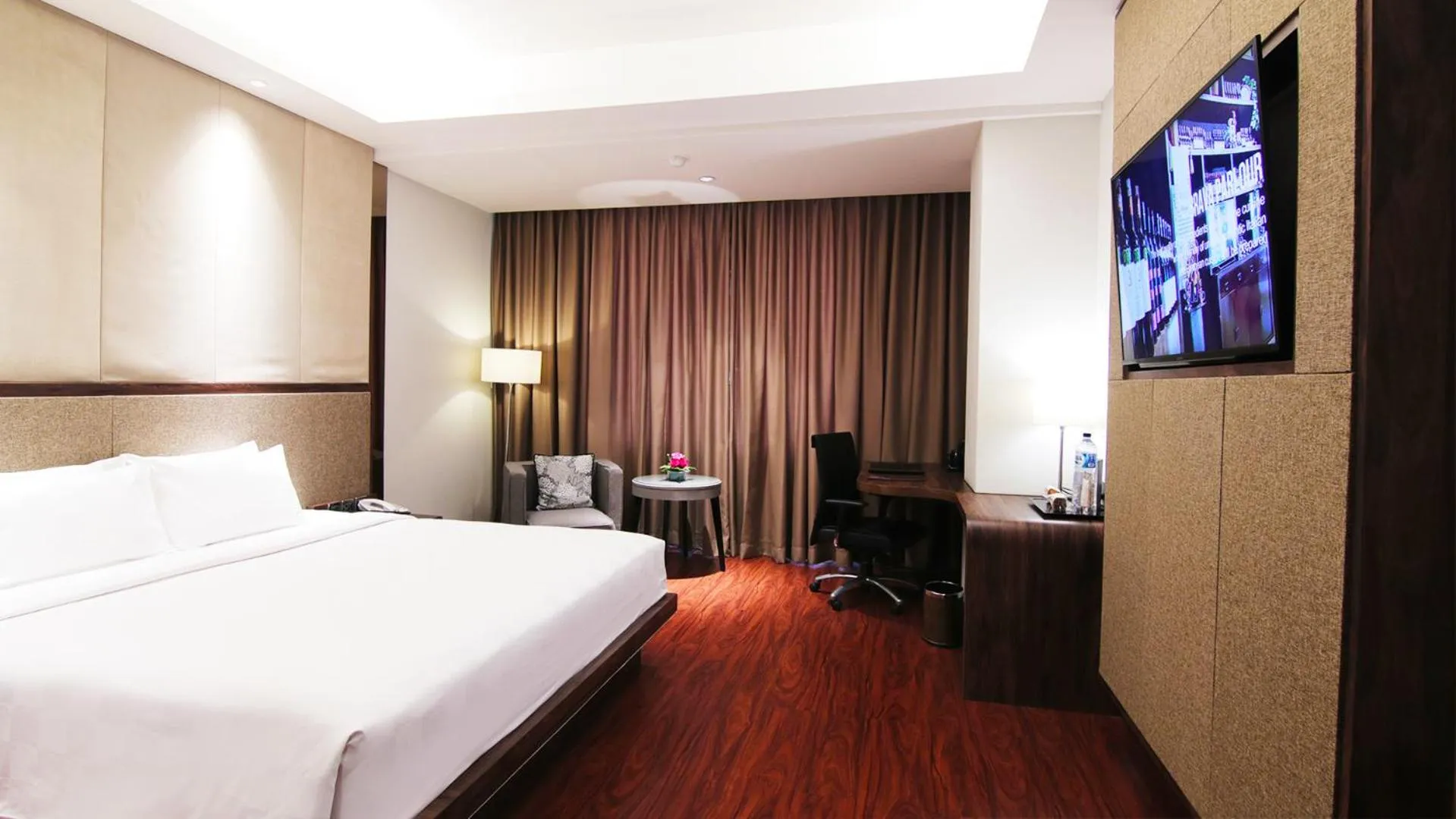 Bed in The Arista Hotel Palembang