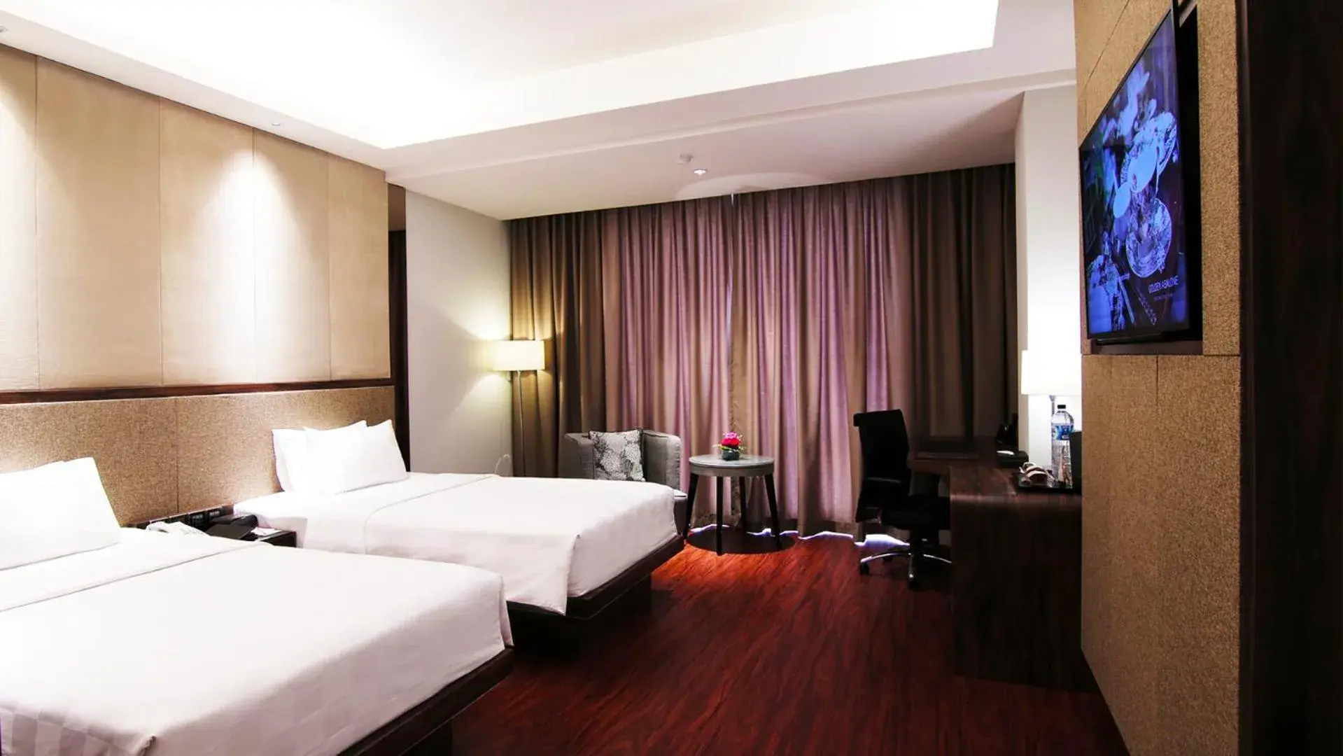 Photo of the whole room, Bed in The Arista Hotel Palembang Photo of the whole room, Bed in The Arista Hotel Palembang