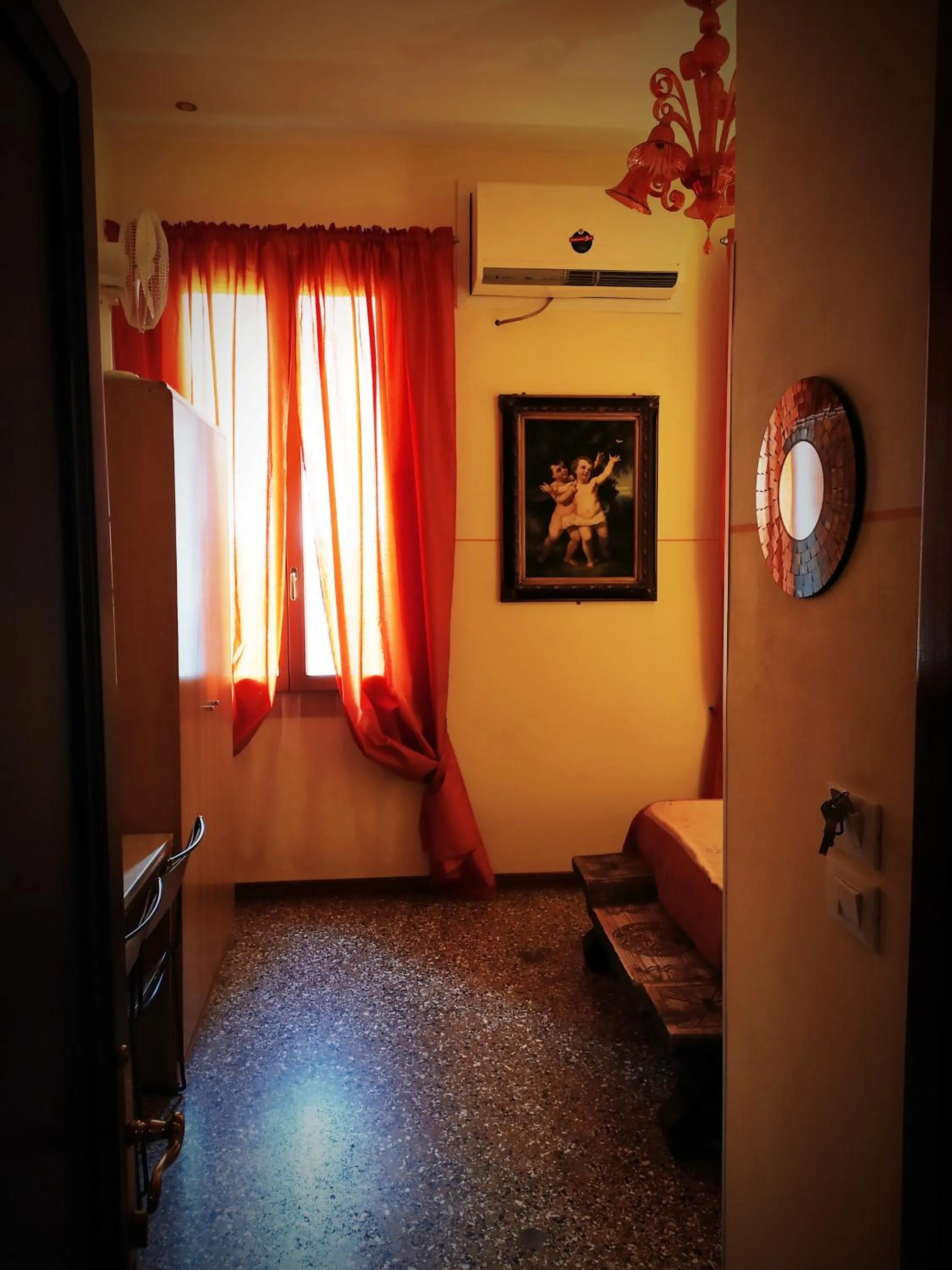 Photo of the whole room in B&B Venice 1964