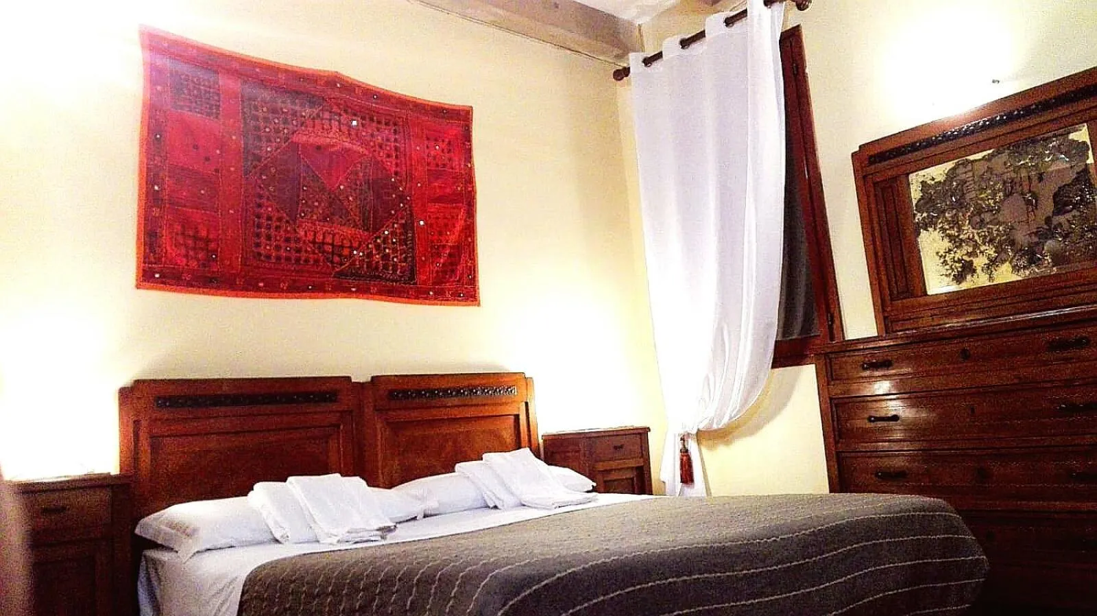 Photo of the whole room, Bed in B&B Venice 1964