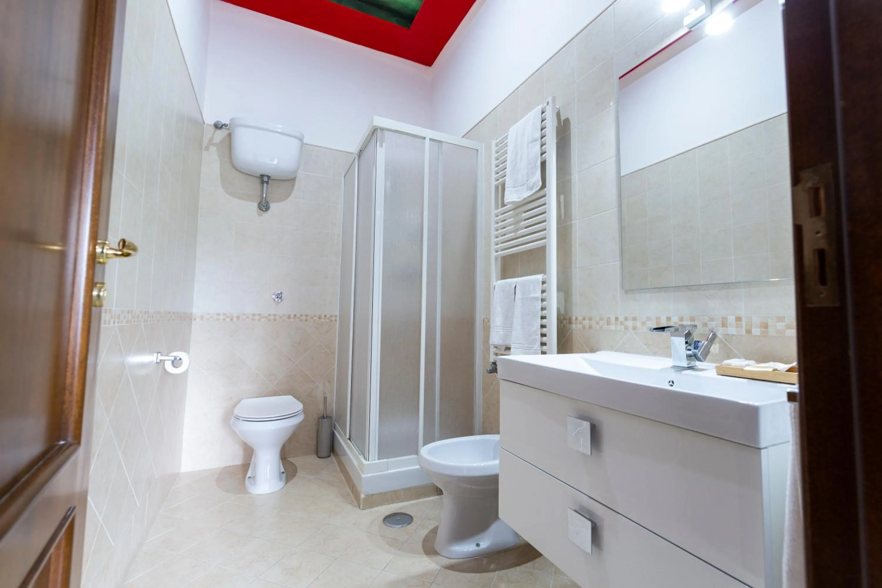 Bathroom in Pompei Luxury Rooms
